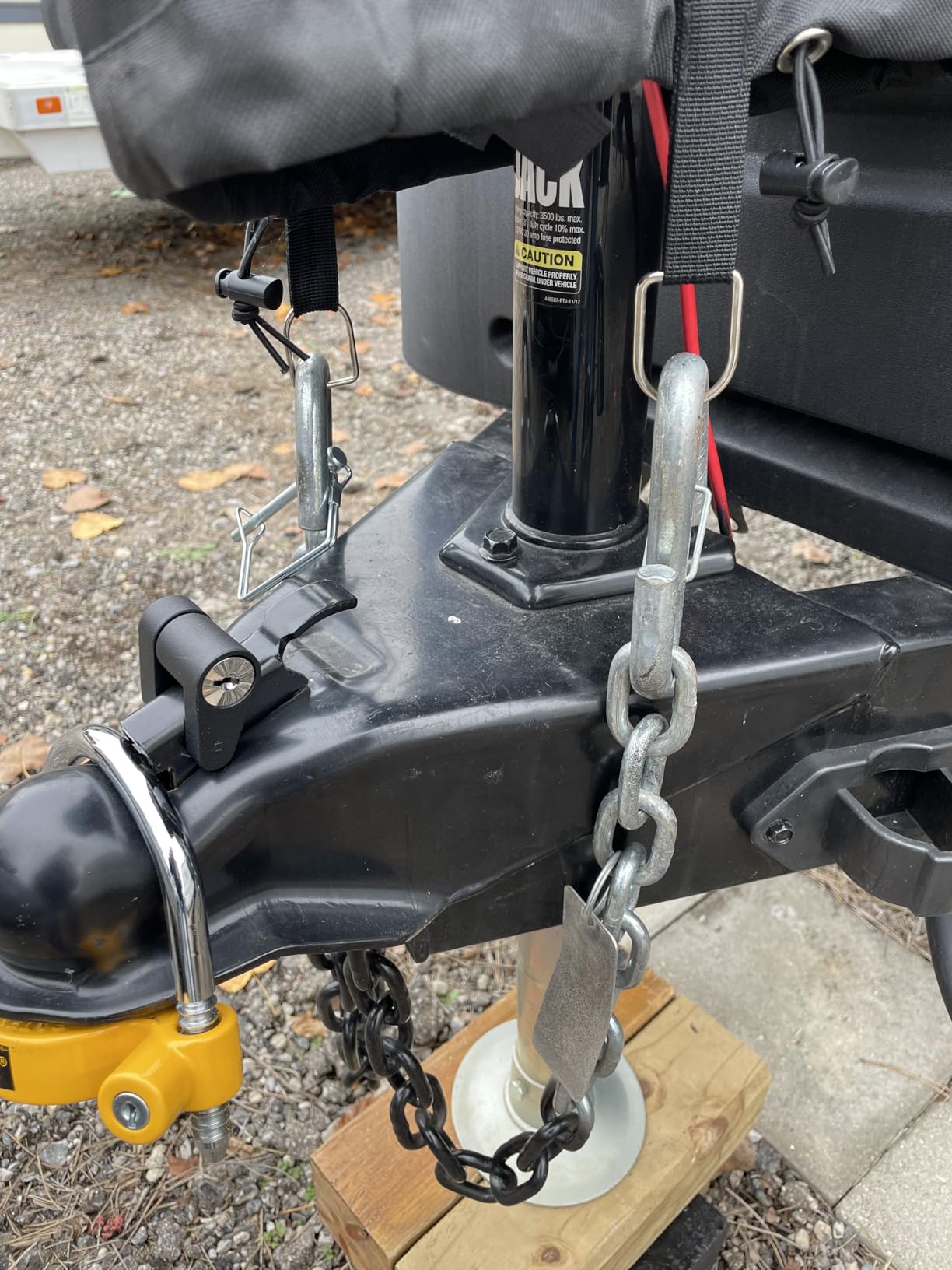 CZC AUTO Black Trailer Hitch Coupler Lock, Dia 1/4 Inch, 3/4 Inch Span customer photo 1