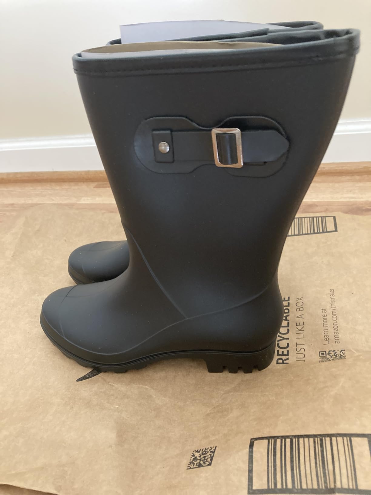 Evshine Women's Mid Calf Rain Boots Waterproof Garden Wellies with Buckle | Lightweight, Non-Slip, Ideal for Gardening, Farm Work, Rainy Days, Comfort Fit customer photo 2
