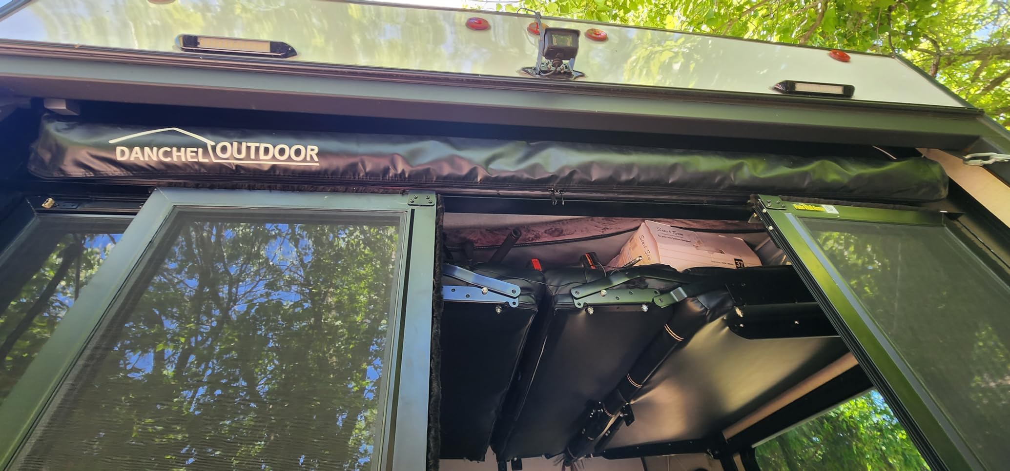 DANCHEL OUTDOOR Car Awning 4.9x6.5ft Roof Rack Pull-Out Sun Shelter Canopy, Waterproof 4x4 Vehicle Side Overland Awning Camping, Gray customer photo 1