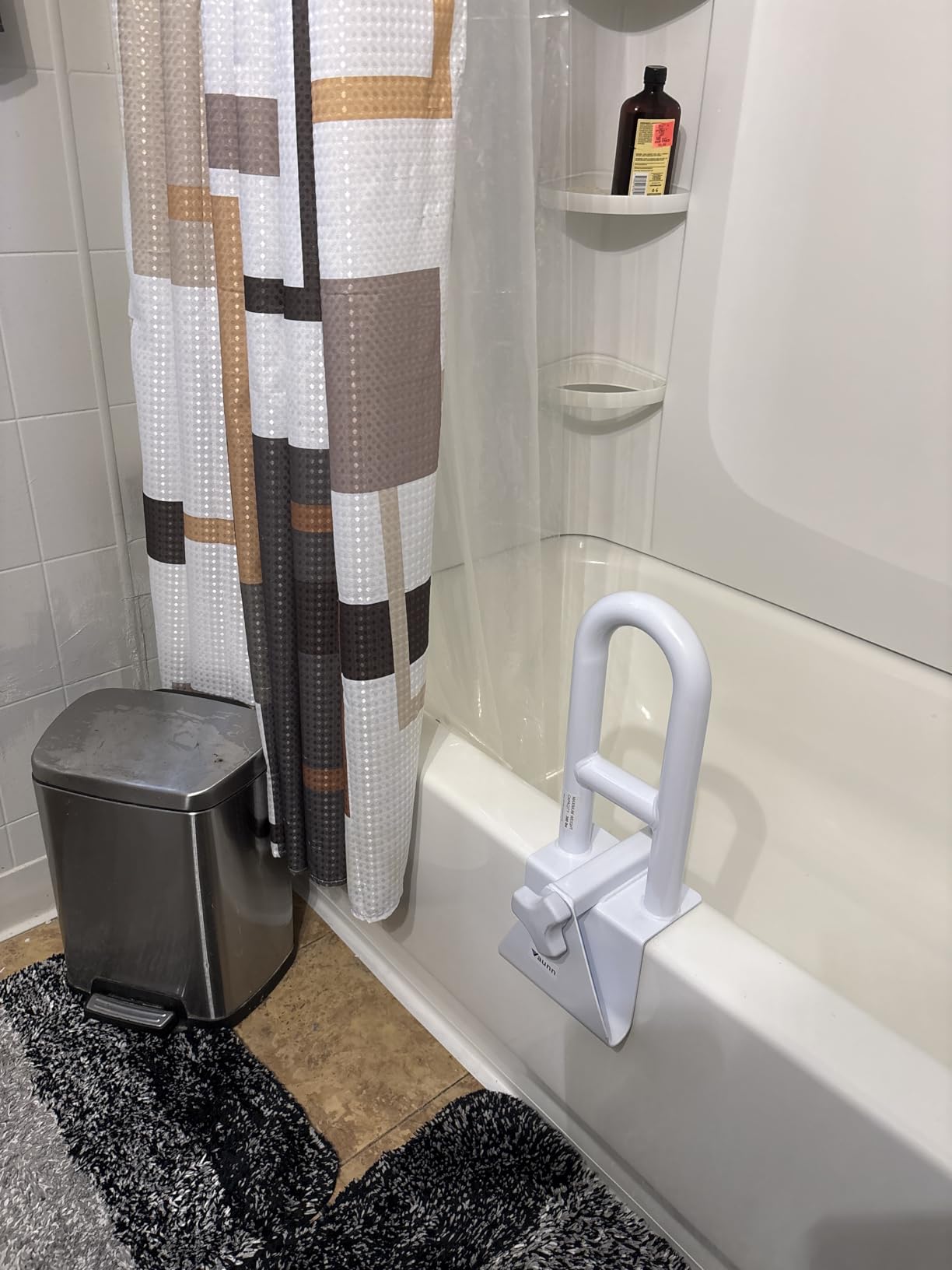 Vaunn Medical Secure Bathtub Safety Rail, Shower Grab Bar Handle for Elderly and Disabled, Secure Locking Tub Clamp, 300 lbs customer photo 2