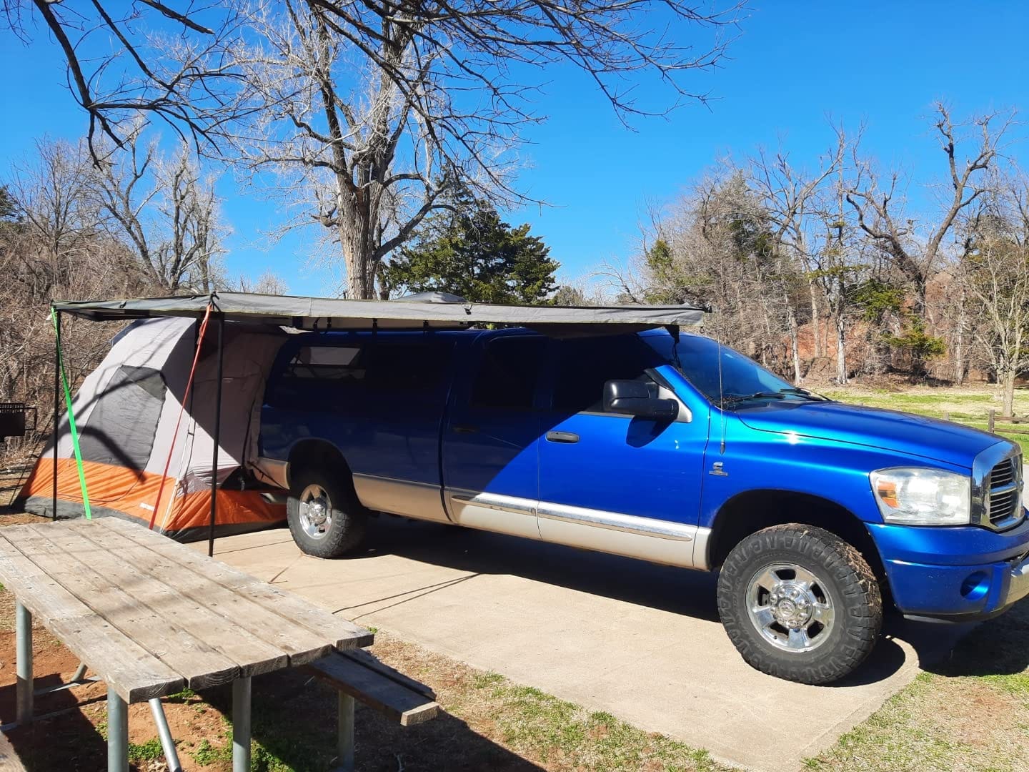 Nomadic OVS Awning 270 Passenger Side - Dark Gray Cover with Black Cover Universal customer photo 2