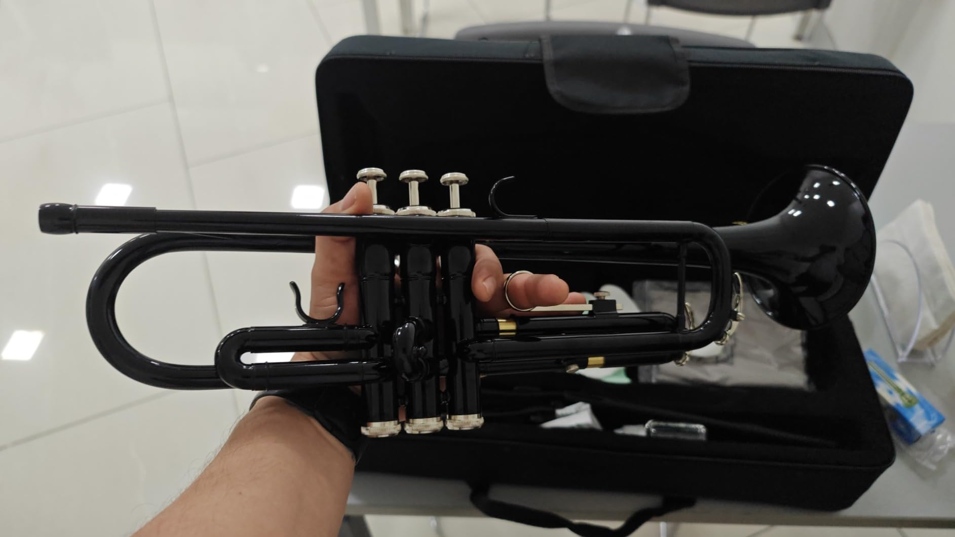 EASTROCK Bb Trumpet Standard Trumpet Set with Carrying Case,Gloves, 7C Mouthpiece and Cleaning Kit (Gold) customer photo 2