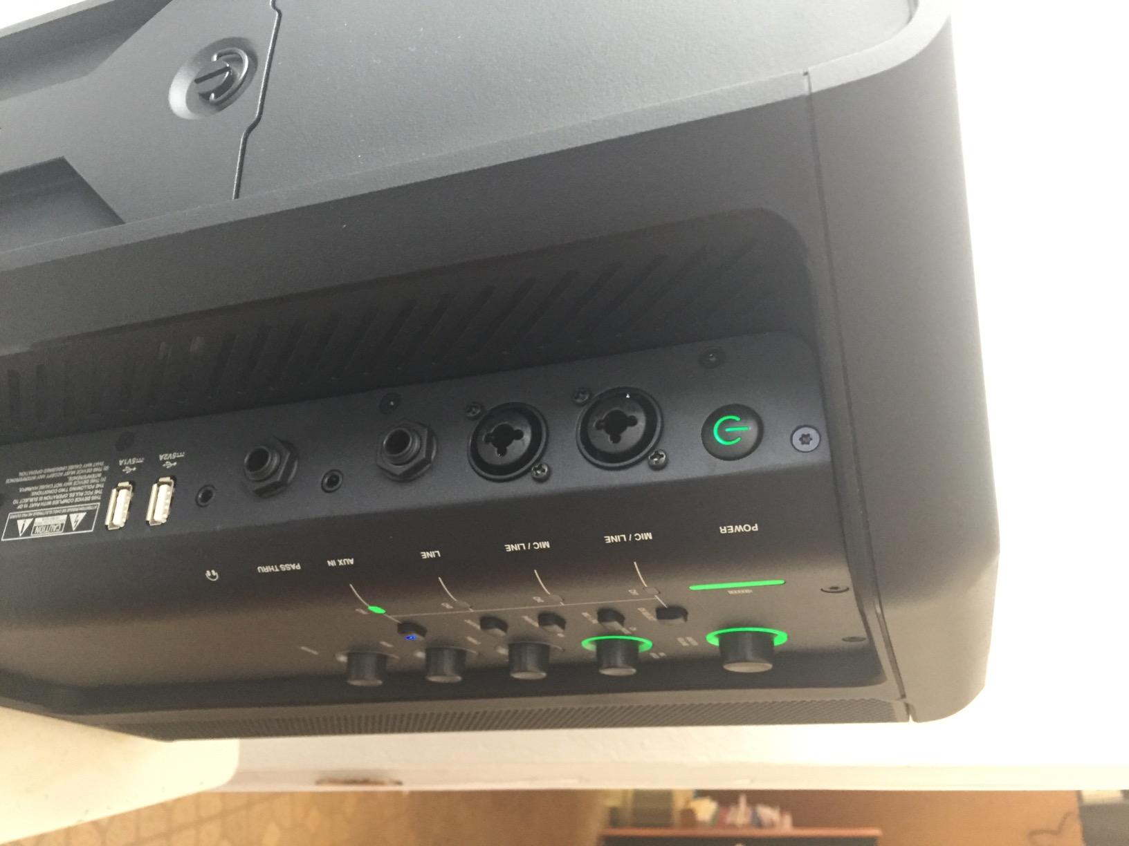 JBL Professional EON ONE Compact Ultra-Portable Battery Powered Wireless PA Speaker System with Bluetooth, Professional 4-Channel Mixer, and Lexicon Effects. Black customer photo 1