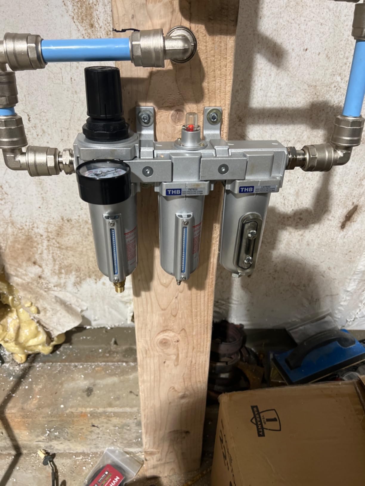 3 STAGE, HEAVY DUTY INDUSTRIAL GRADE FILTER REGULATOR COALESCING DESICCANT DRYER SYSTEM FOR COMPRESSED AIR LINES, METAL BOWLS, GREAT FOR PAINT SPRAY AND PLASMA CUTTER (3/4