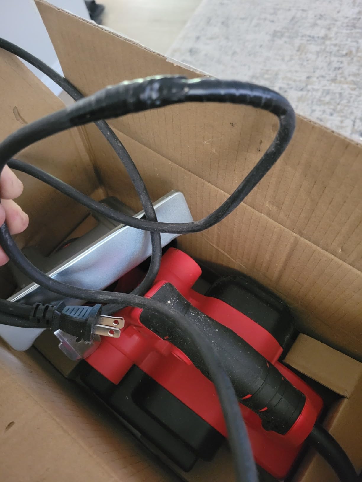 CRAFTSMAN Hand Planer, 6-Amp, 5/64-Inch (CMEW300) - Amazon Vine customer photo 2