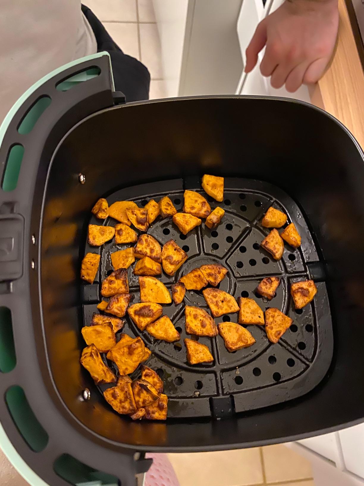 Dash Tasti-Crisp Air Fryer, 2.6 Quart, Black customer photo 2