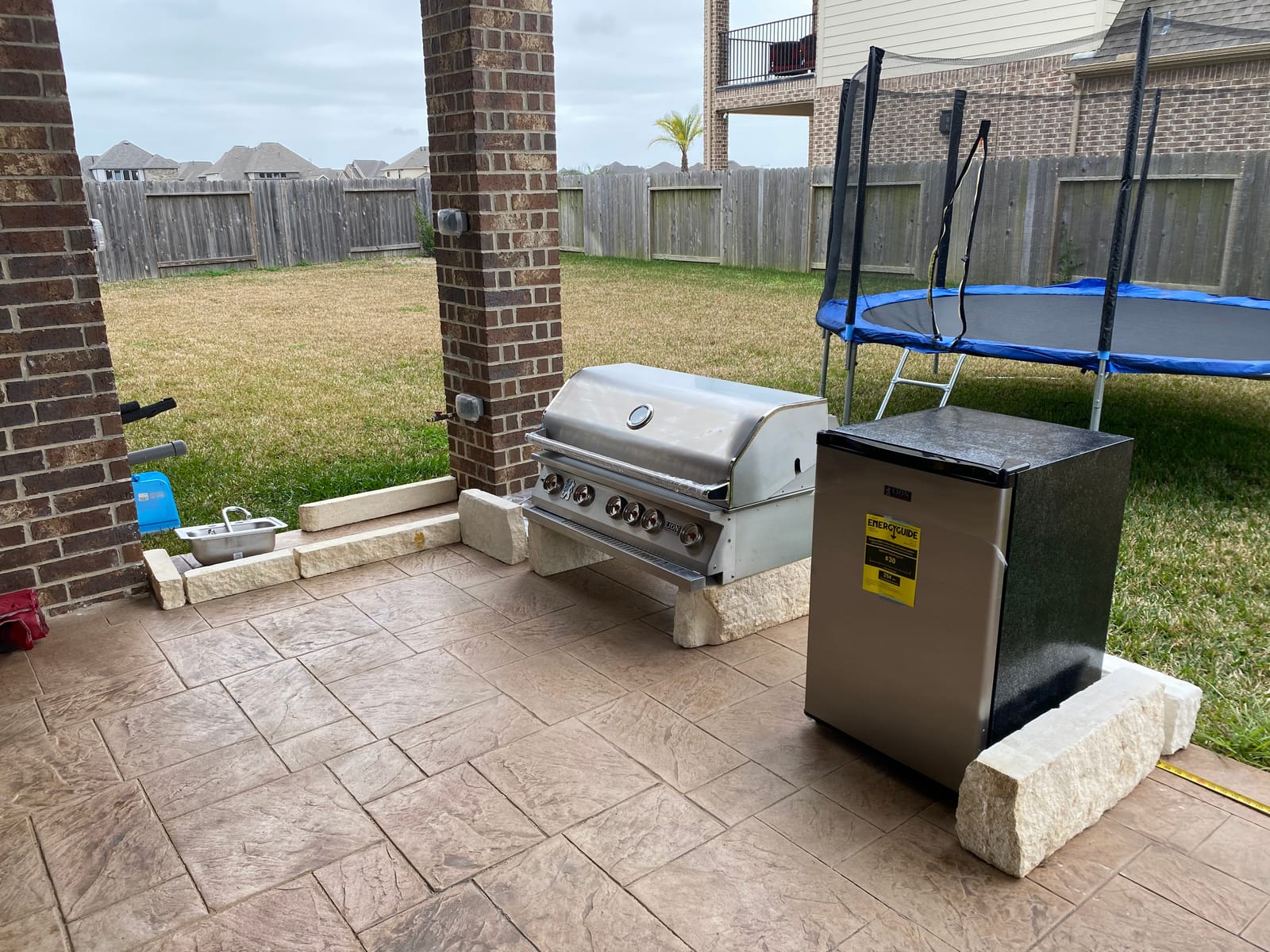 Lion 40-Inch Natural Gas Grill L90000 with Refrigerator and Door and Drawer Combo and Drop-In Sink with and 5 in 1 BBQ Tool Set Best of Backyard Package Deal customer photo 1