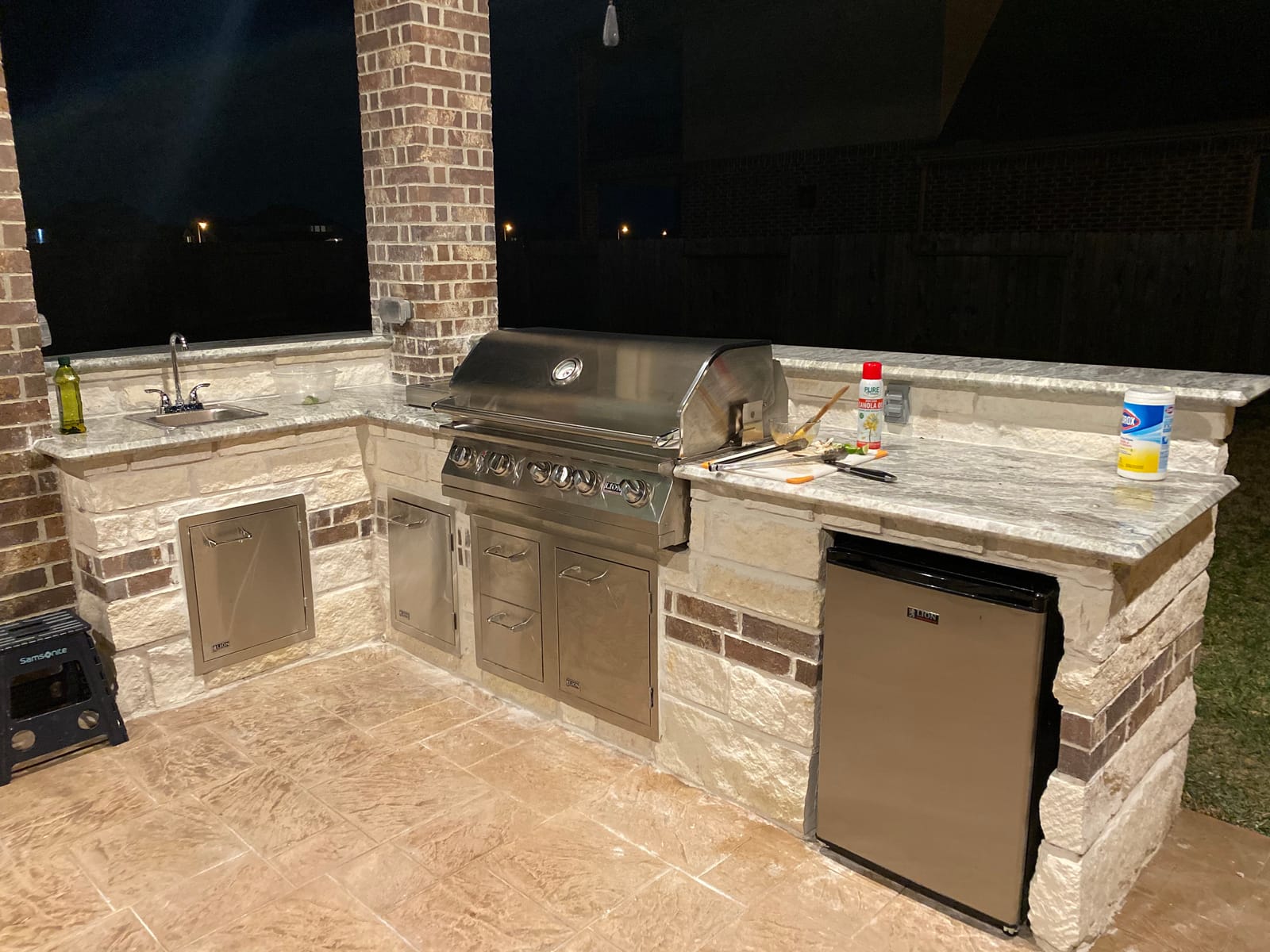 Lion 40-Inch Natural Gas Grill L90000 with Refrigerator and Door and Drawer Combo and Drop-In Sink with and 5 in 1 BBQ Tool Set Best of Backyard Package Deal customer photo 2