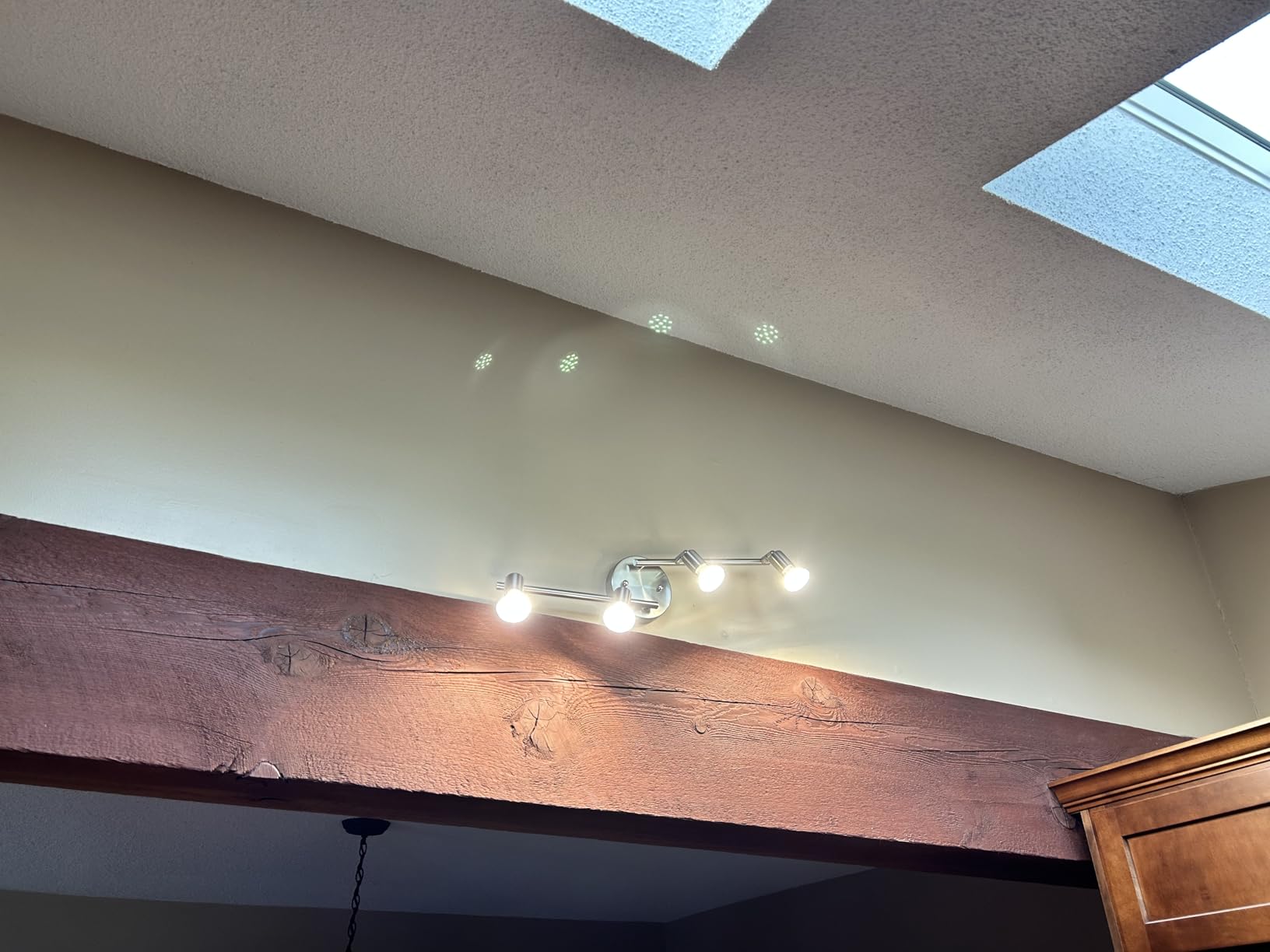 Unicozin LED 6 Light Track Lighting Kit, 46.5'' Matt Nickel 6 Way Ceiling Spot Lighting, Flexibly Rotatable Head, Modern Track Light Included 6 x LED GU10 Bulb (4W, Daylight White 5000K, 400LM) customer photo 2