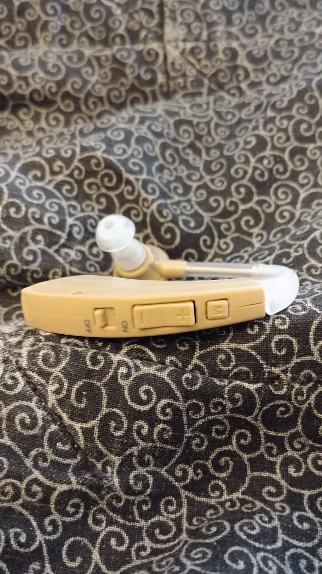 Hearing Aid for Seniors, Noise Cancelling, 500 Hours Per Battery Life customer photo 1