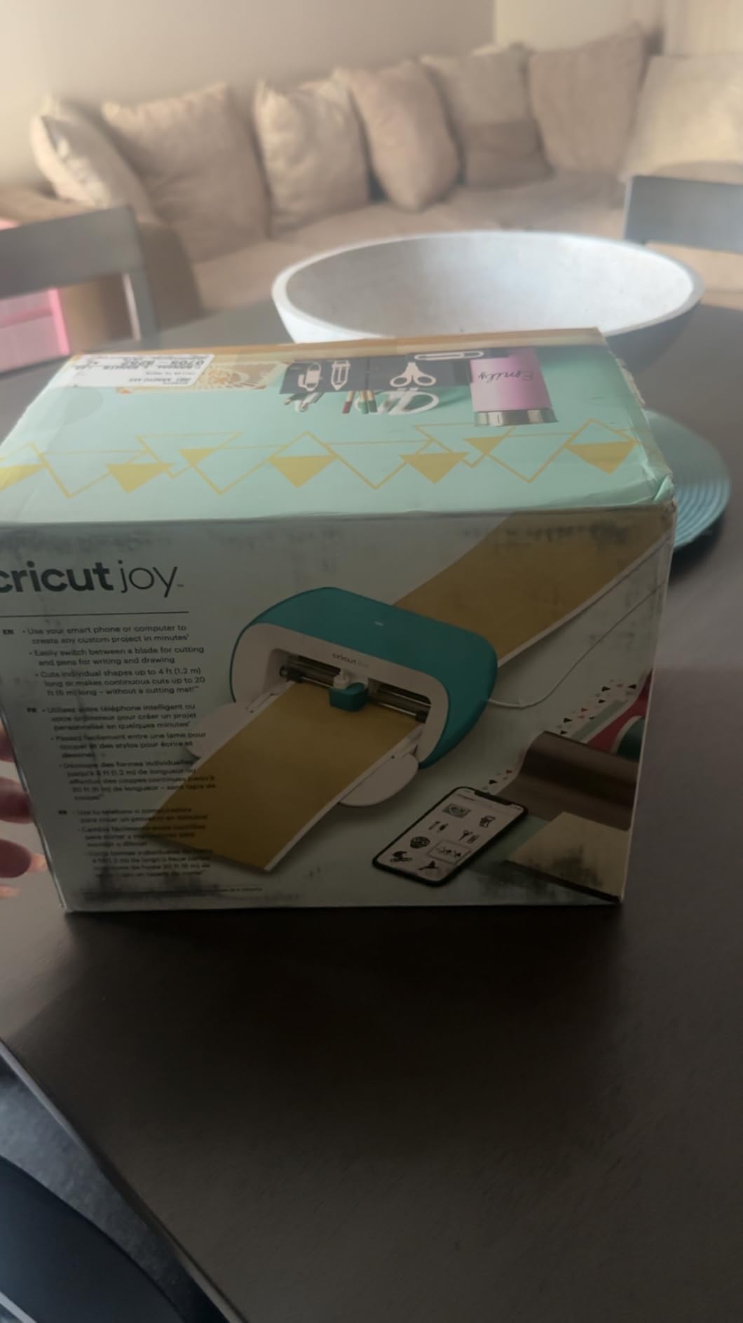 Cricut Joy Machine - A Compact,Portable DIY Smart Machine for Creating Customized Labels,Cards & Crafts,Works with Iron-on, Vinyl,Paper & Smart Materials, Bluetooth-Enabled, Blue - Used customer photo 2