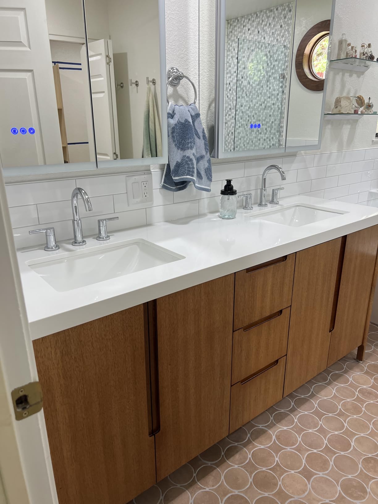 Delta Faucet Nicoli Widespread Bathroom Faucet 3 Hole, Matte Black Bathroom Faucet, Bathroom Sink Faucet, 2 Handle Bathroom Faucet, Bath Faucet, Drain Assembly, Matte Black 35749LF-BL customer photo 2
