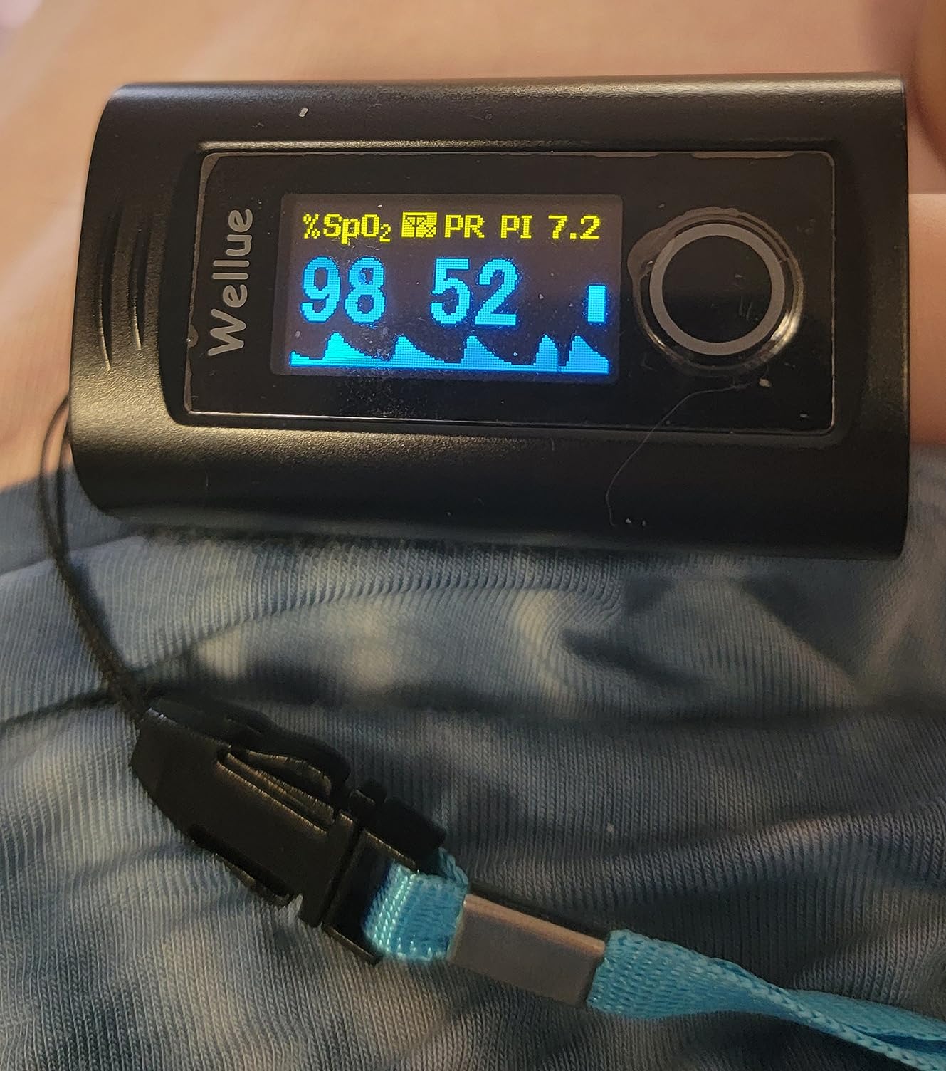 Wellue Bluetooth Pulse Oximeter Fingertip, Blood Oxygen Saturation Monitor with Free APP, Batteries, Carry Bag & Lanyard customer photo 2