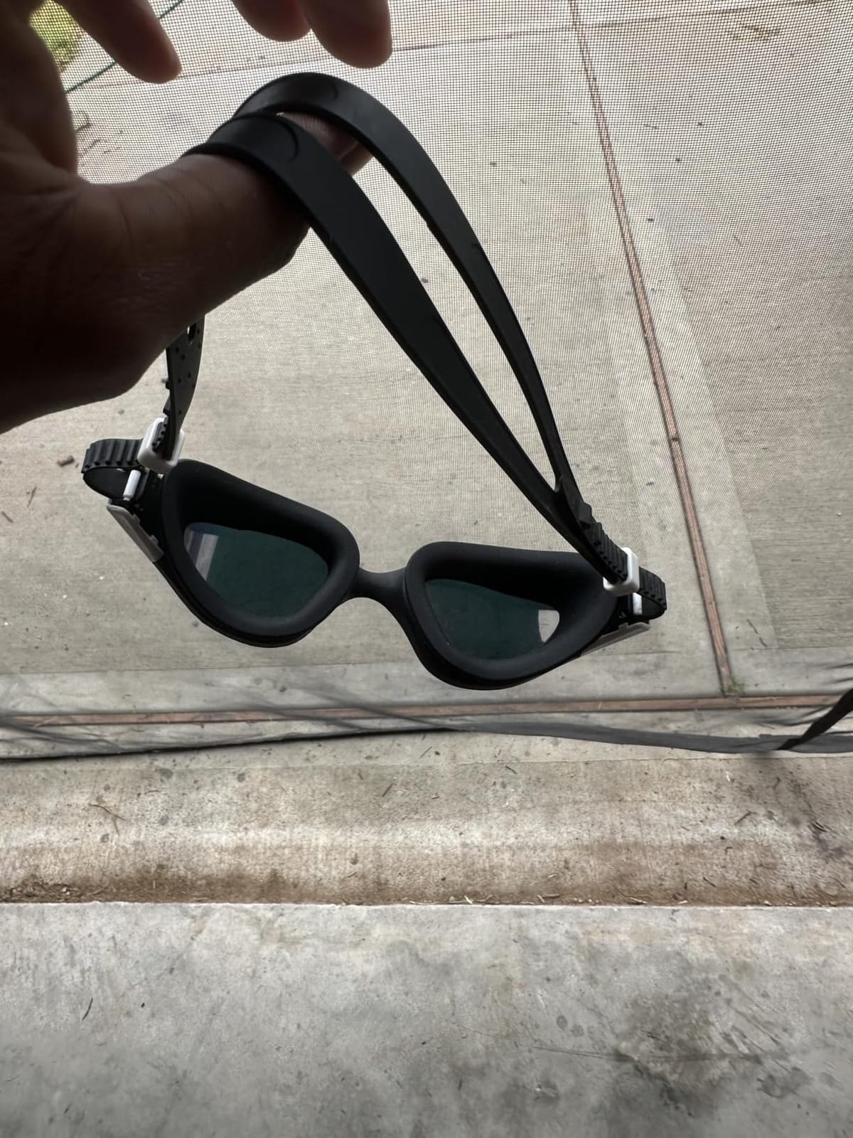 Aegend Swim Goggles for Kids 3-14 Anti-Fog Anti-Leak Goggles for Swimming customer photo 1