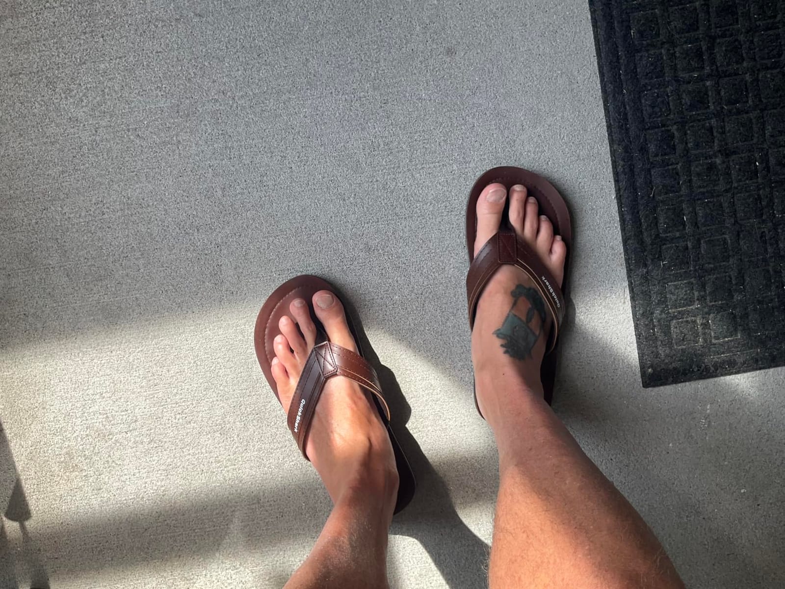Quickshark Mens Flip Flops Leather Thong Sandals Arch Support Beach Slippers customer photo 1