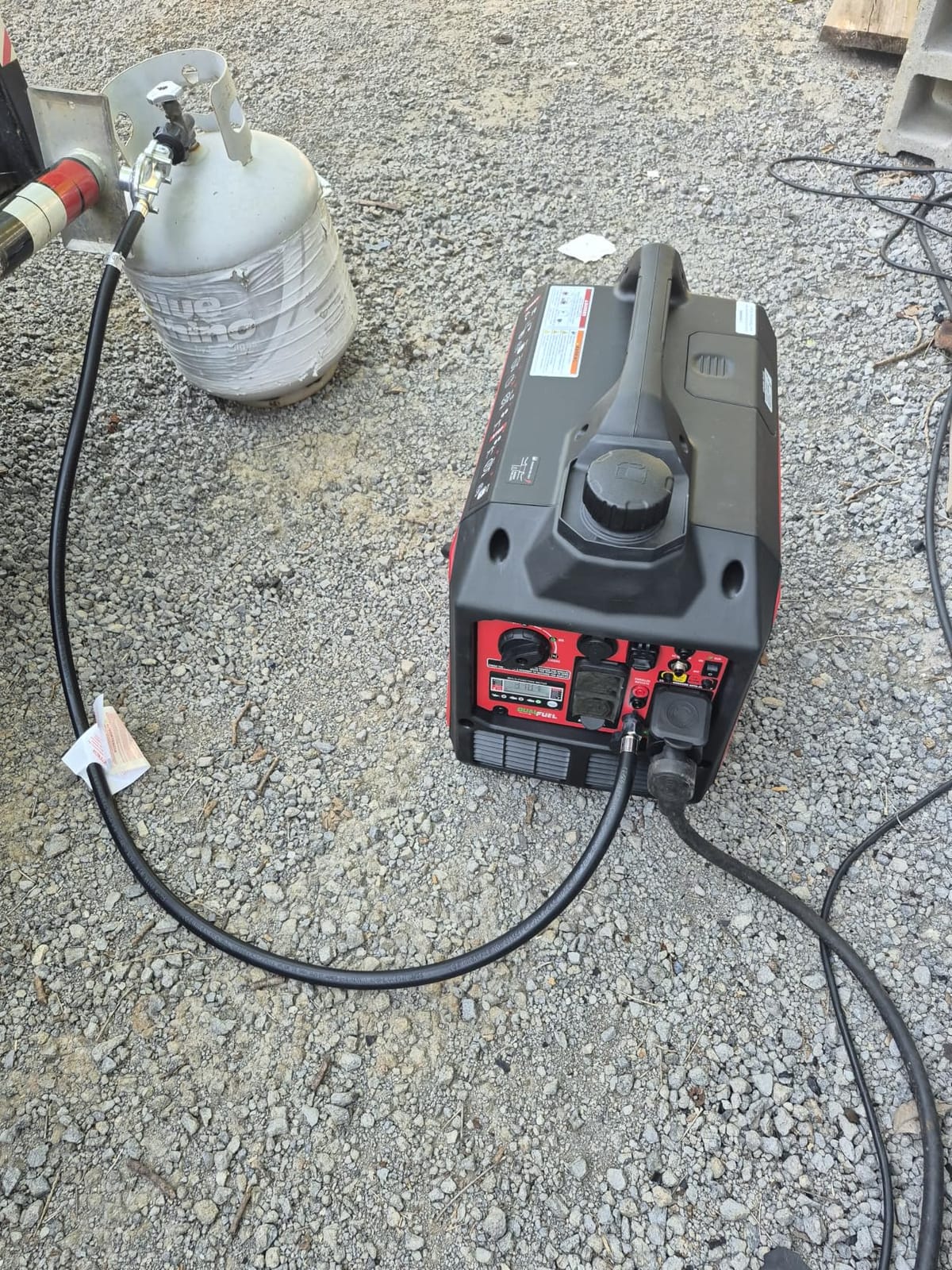 PowerSmart 2500 Watt Portable Inverter Generator for Camping customer photo 2