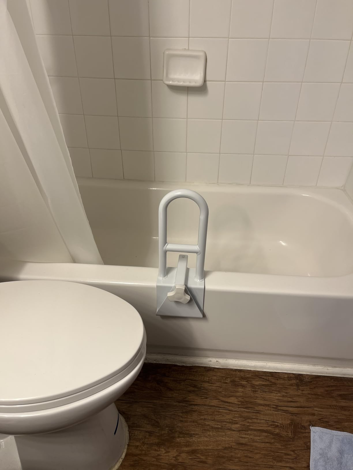 Butizone Bathtub Safety Rail, Medical Adjustable Tub Grab Bar Handle Clamp Safety Handrail Support for Seniors and Elderly customer photo 2
