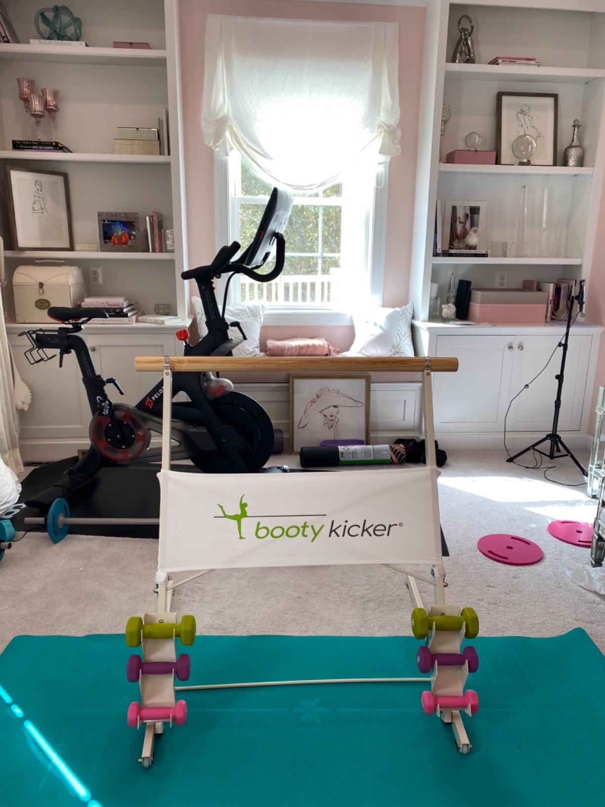 Portable Folding Exercise Bar for Barre, Balance and Ballet Home Workouts customer photo 2