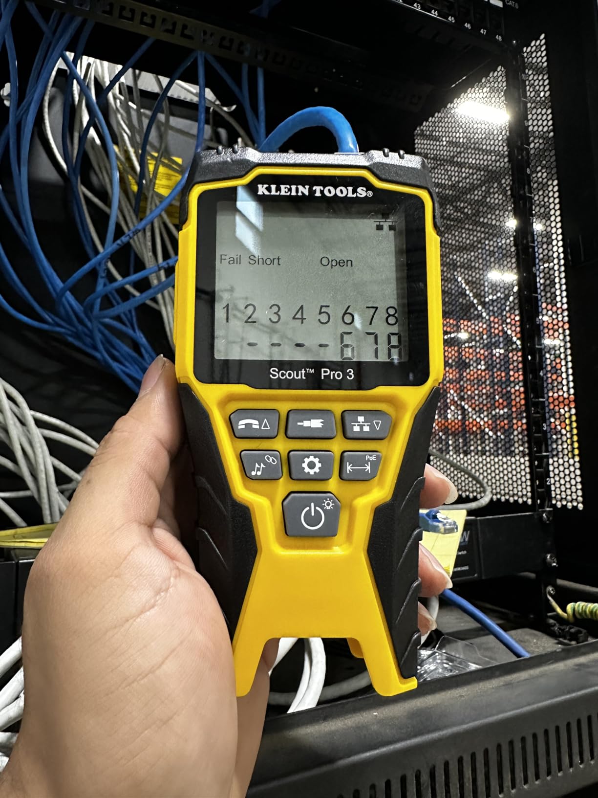 Klein Tools VDV501-852 Cable Tester with Remote, VDV Scout Pro 3 Test Kit Locates and Tests Voice, Data and Video Cables customer photo 2