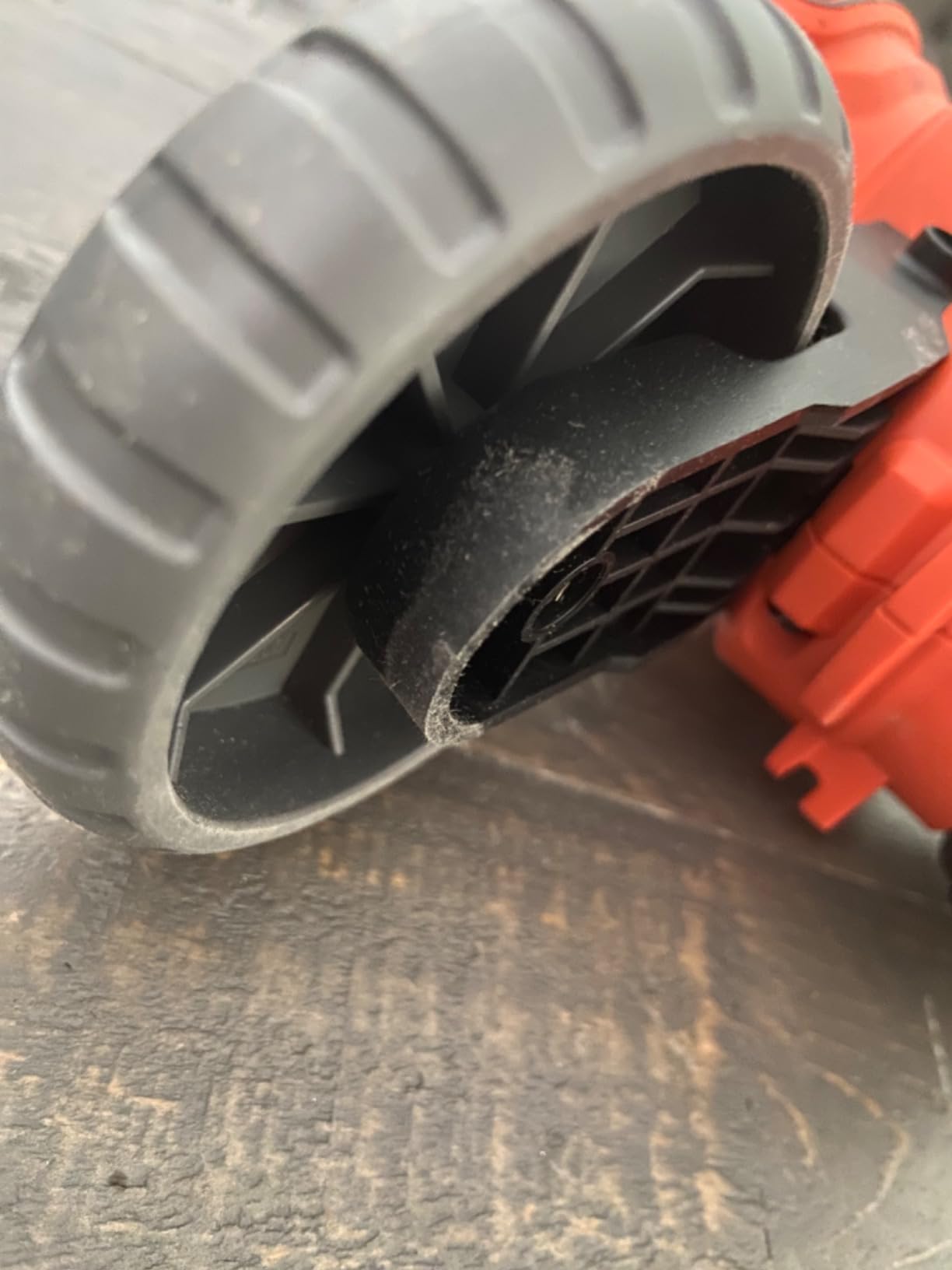 BLACK+DECKER String Trimmer, Electric, 14-inch (BESTE620) customer photo 2