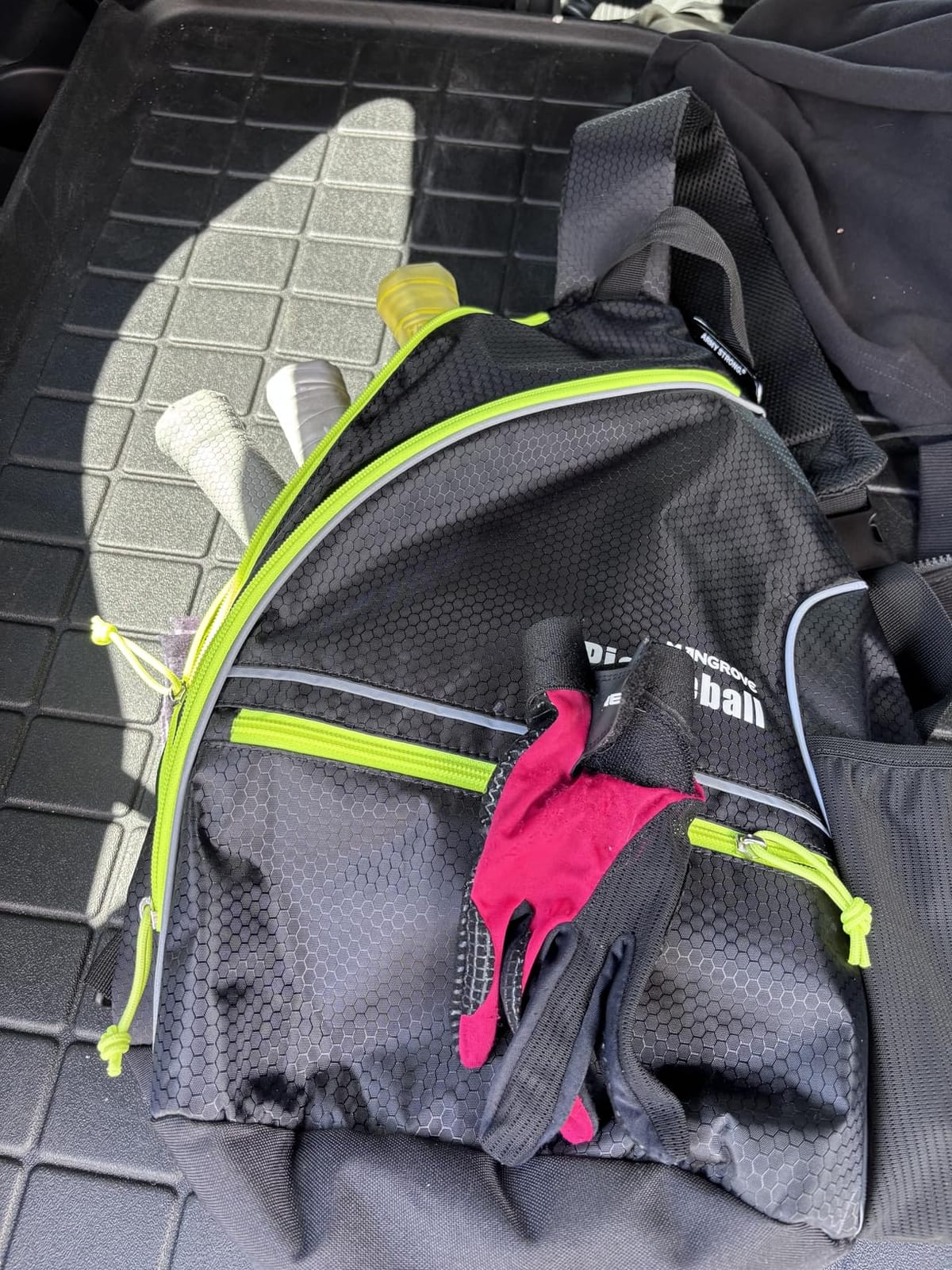 Mangrove Pickleball Bag with Fence Hook/Large Capacity/5 Dedicated Pockets customer photo 2