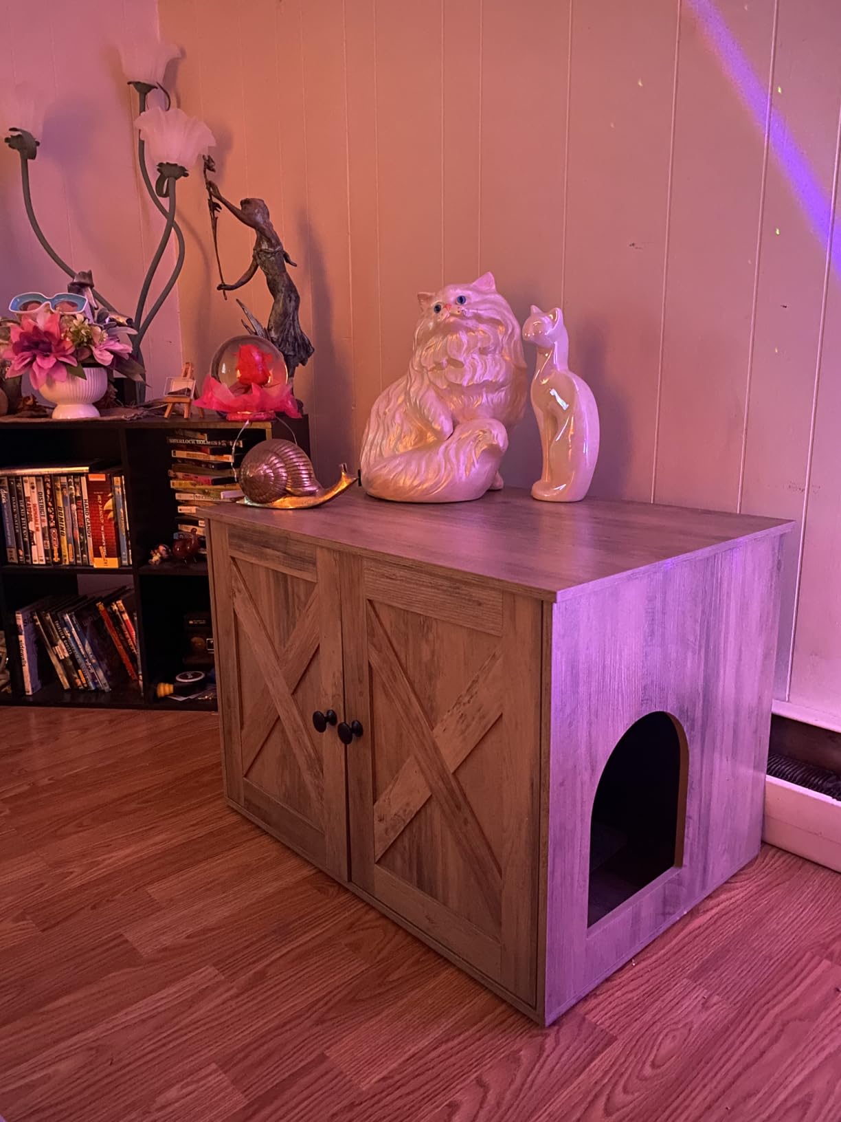 Feandrea Cat Litter Box Enclosure, Litter Box Furniture Hidden with Removable Divider, Indoor Cat House, End Table, 31.5 x 20.9 x 19.7 Inches, Rustic Brown UPCL002X01 customer photo 1