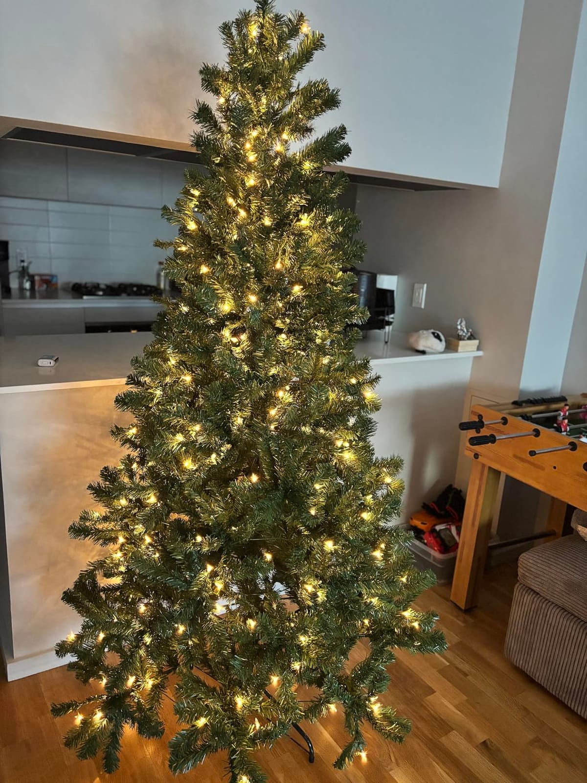 Yaheetech 6ft Pre-lit Christmas Tree with 300 Warm White Lights, Green customer photo 2