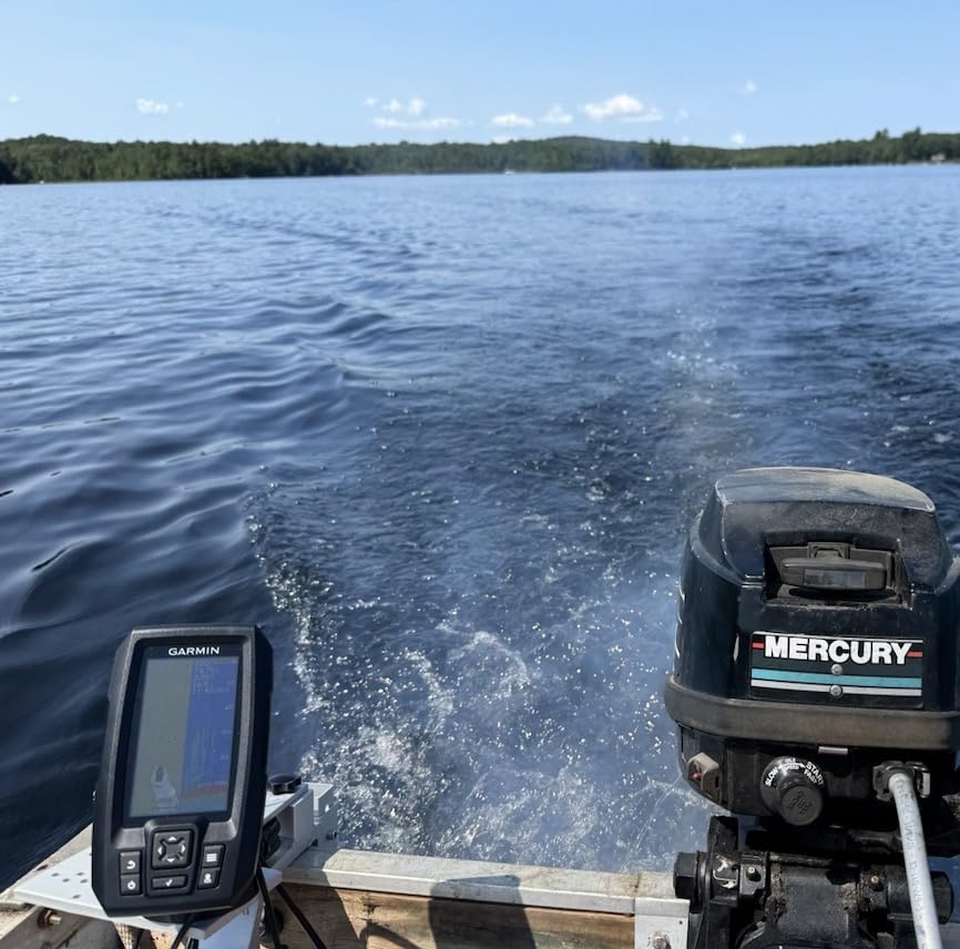 Garmin STRIKER Vivid 4cv, Easy-to-Use 4-inch Color Fishfinder and Sonar Transducer, Vivid Scanning Sonar Color Palettes customer photo 2