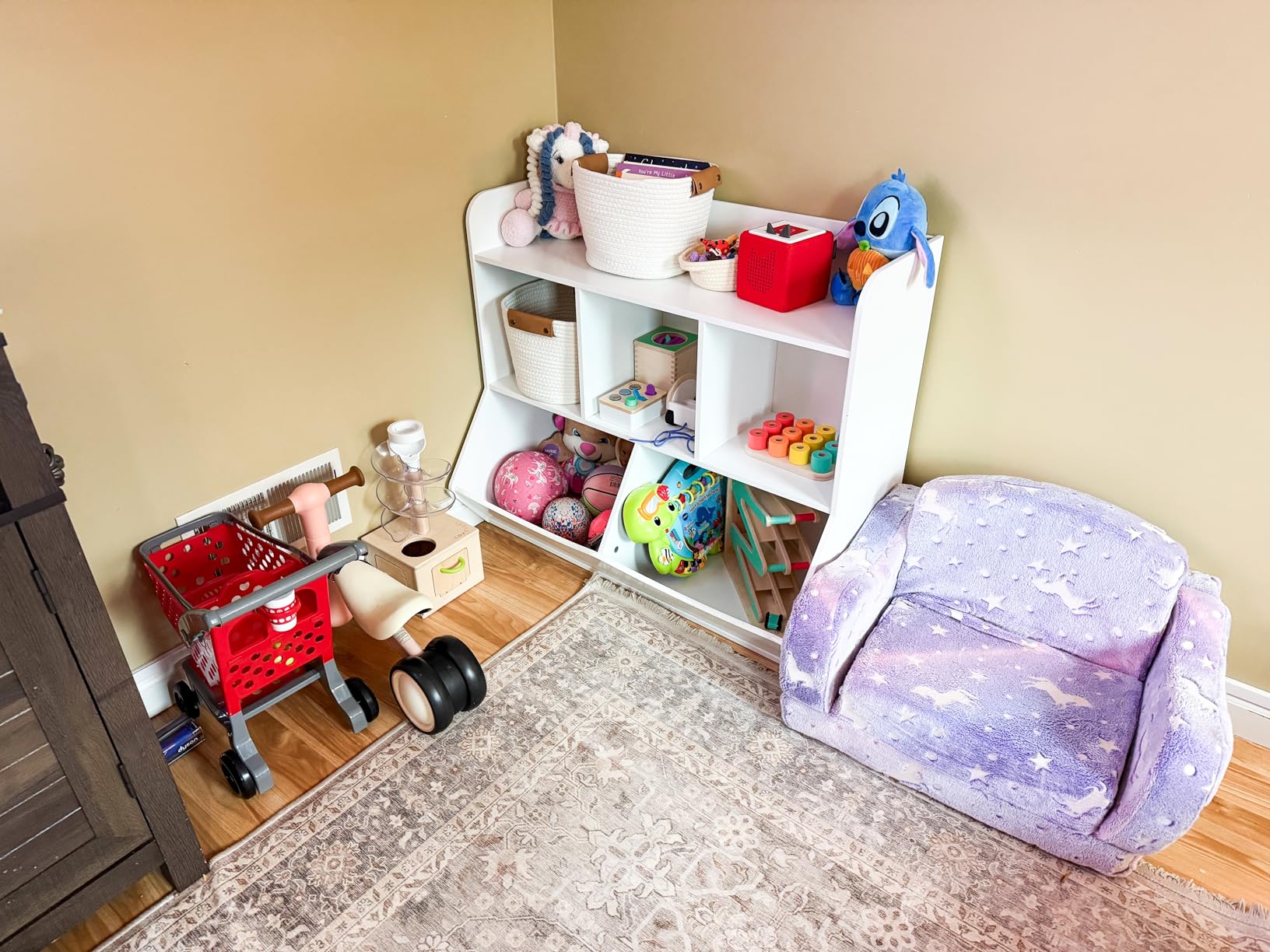 UTEX Toy Storage Organizer with Bookcase, Slanted Kids Toy Shelf Cubby customer photo 2