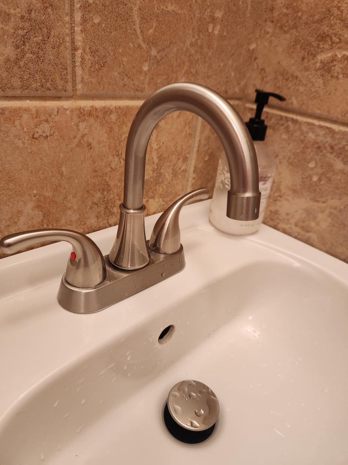 Bathroom Sink Faucet FRANSITON 4 Inch Faucet 2 Handle Bathroom Sink Faucets Lead-Free Brushed Nickel Bath Sink Faucets with Pop-up Drain Stopper and Supply Hoses customer photo 2