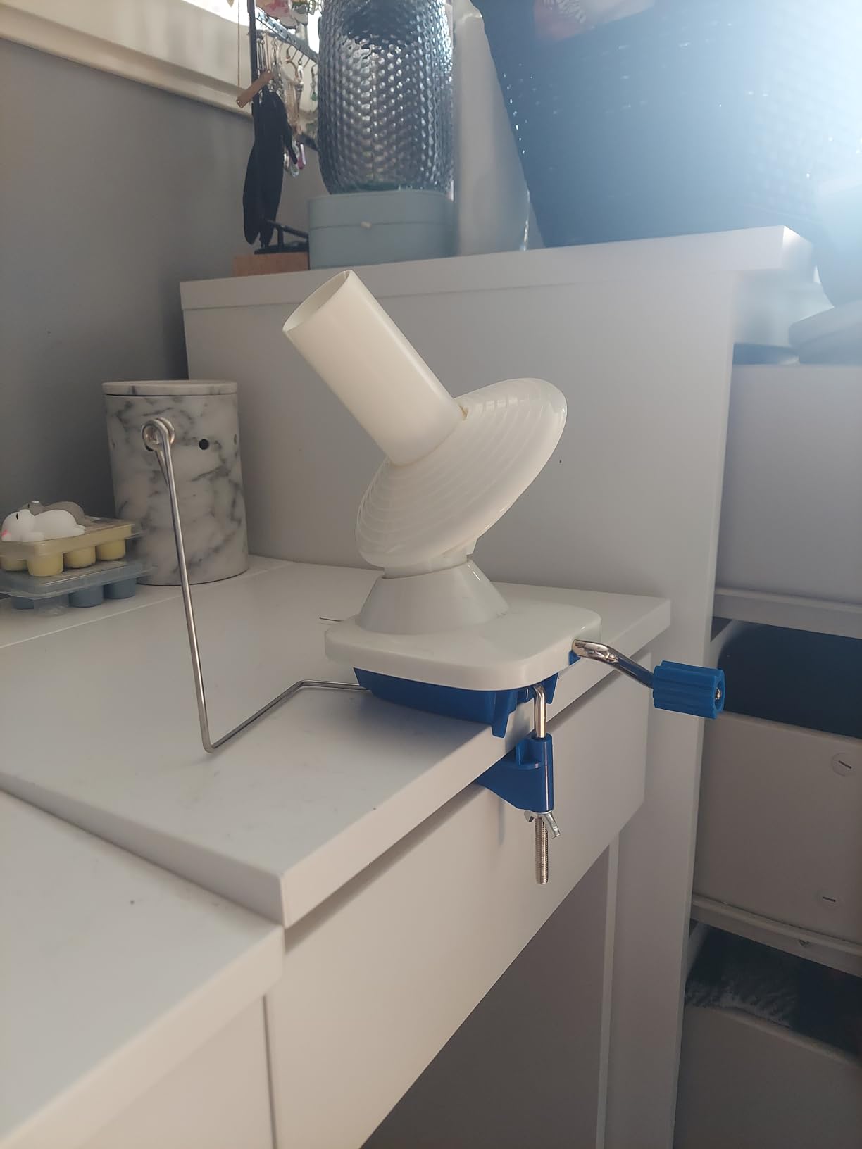 LAMXD Needlecraft Yarn Ball Winder Hand Operated,Red,Portable Package,Easy to Set Up and Use,Sturdy with Metal Handle and Tabletop Clamp,Including Yarn Needles Set… customer photo 1