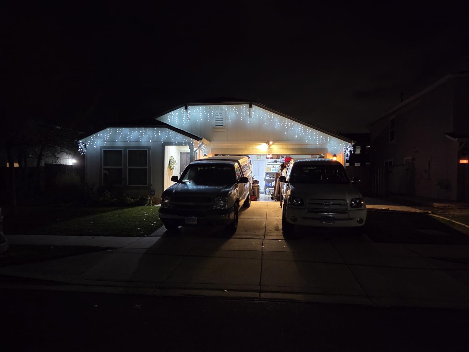 33ft 400 LED Icicle Lights for Outside Warm White Christmas Lights Outdoor customer photo 1