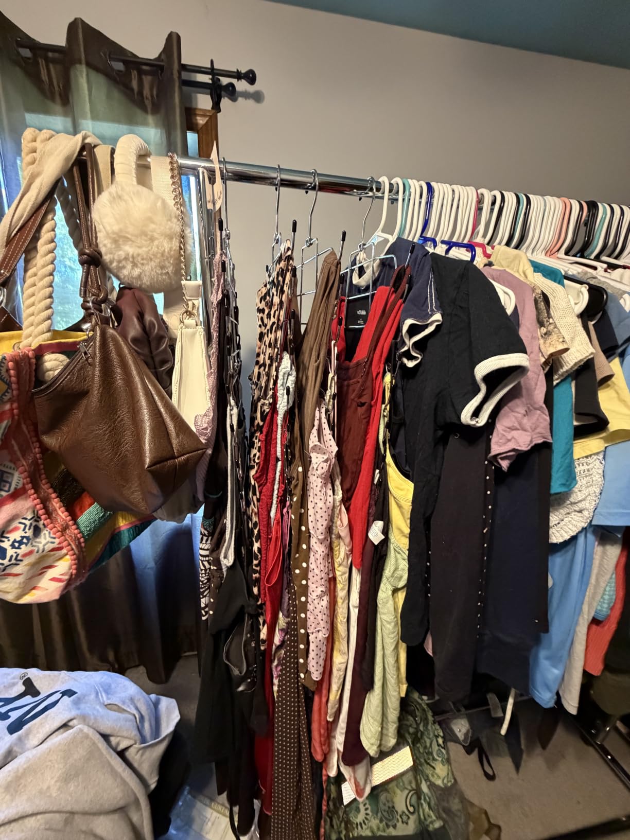 ZEDODIER 2 Pack Tank Top Hanger, Bra Organizer for Closet, Space Saving customer photo 1