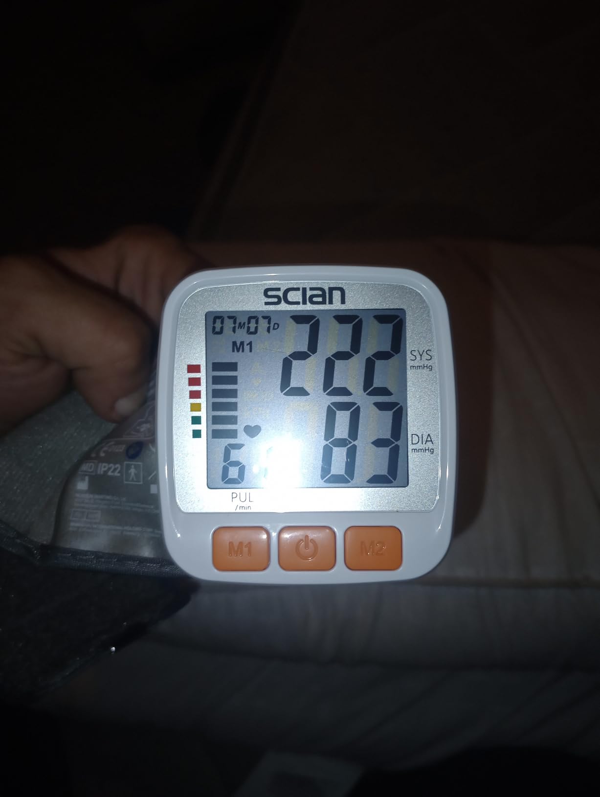 SCIAN Wrist Blood Pressure Cuff, Blood Pressure Wrist Cuff with Adjustable Wrist Cuff & Large LCD Display 2 Users 180 Memory for Doctor & Home Use customer photo 1