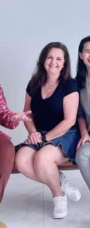 On Women's Cloud 5 Sneakers customer photo 1