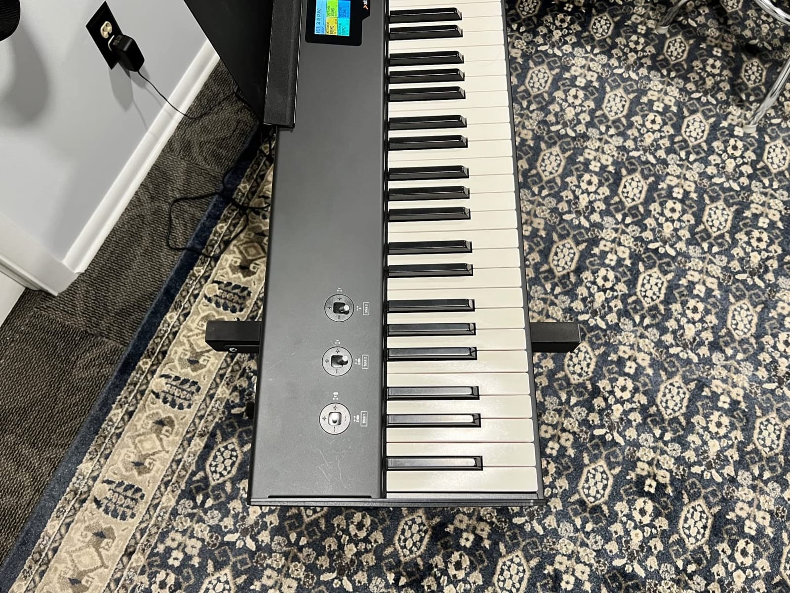 GLEAM Keyboard Stand - Digital Piano Stand, Single X Style, Black (Capacity: 100 lb) customer photo 1