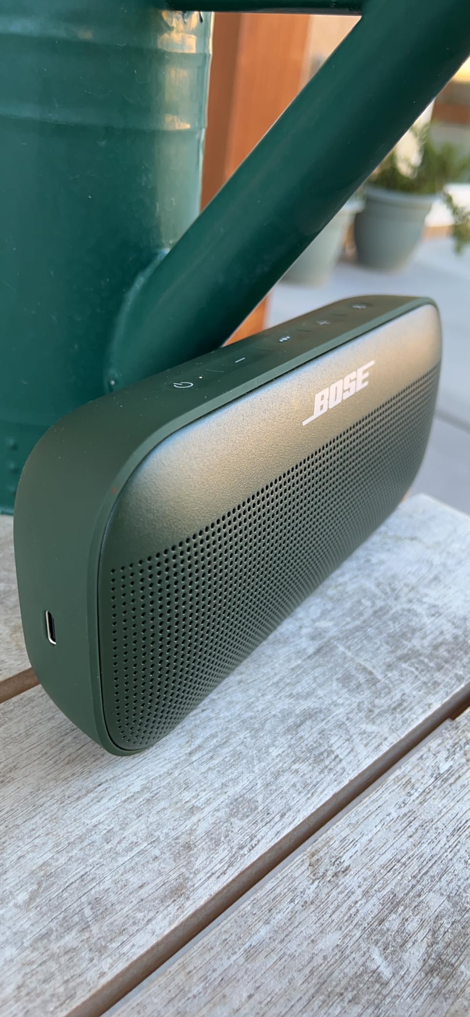 Bose SoundLink Flex Bluetooth Speaker, Portable Speaker with Microphone, Wireless Waterproof Speaker for Travel, Outdoor and Pool Use, Black customer photo 2