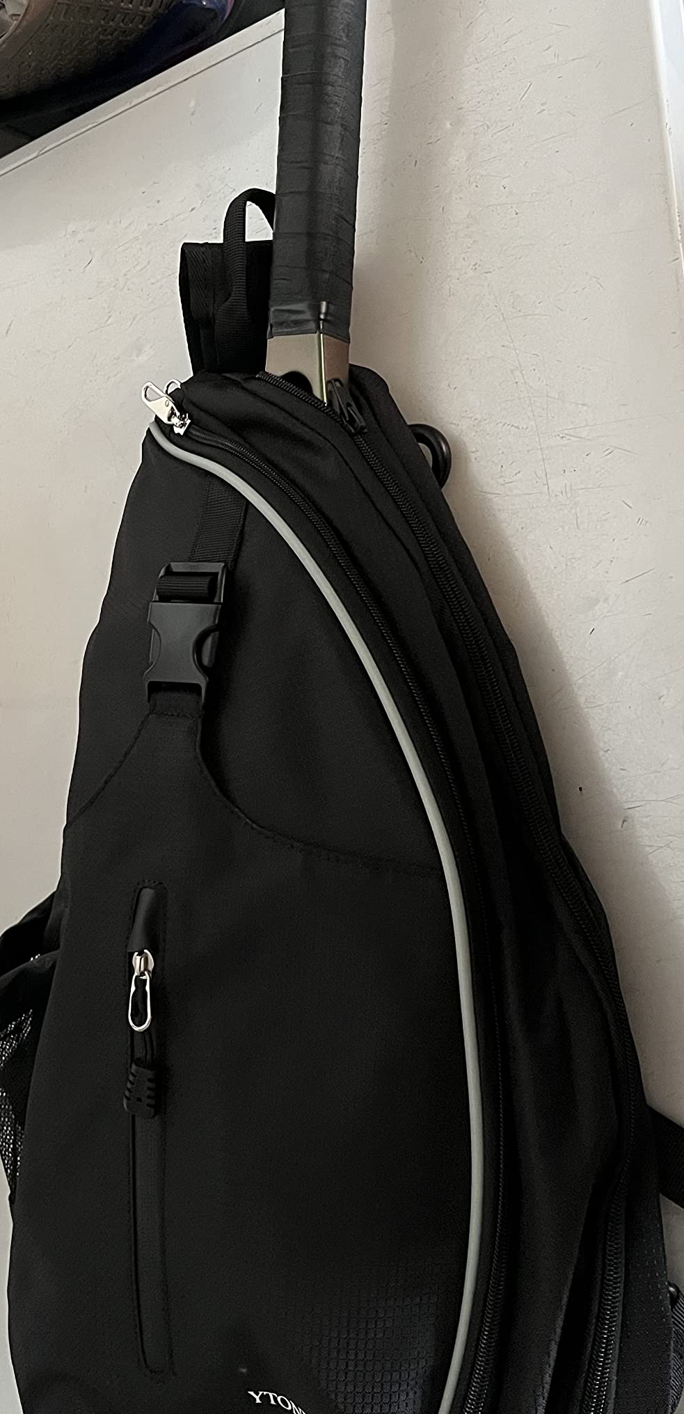 Ytonet Tennis Bag, Tennis Sling Backpack Crossbody for Men Women customer photo 1