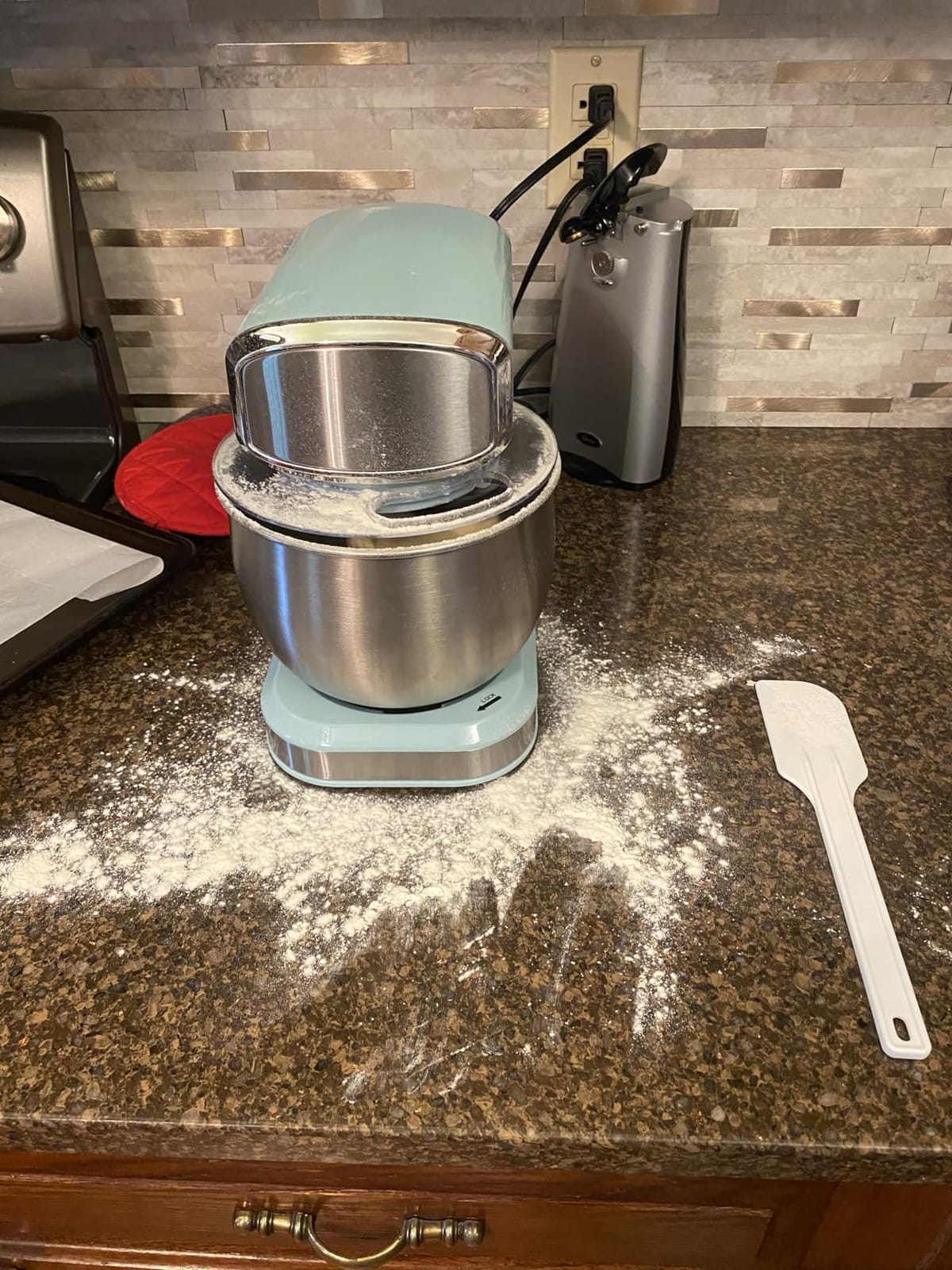 Kitchen in the box Stand Mixer,3.2Qt Small Electric Food Mixer,6 Speeds Portable Lightweight Kitchen Mixer for Daily Use with Egg Whisk,Dough Hook,Flat Beater customer photo 1