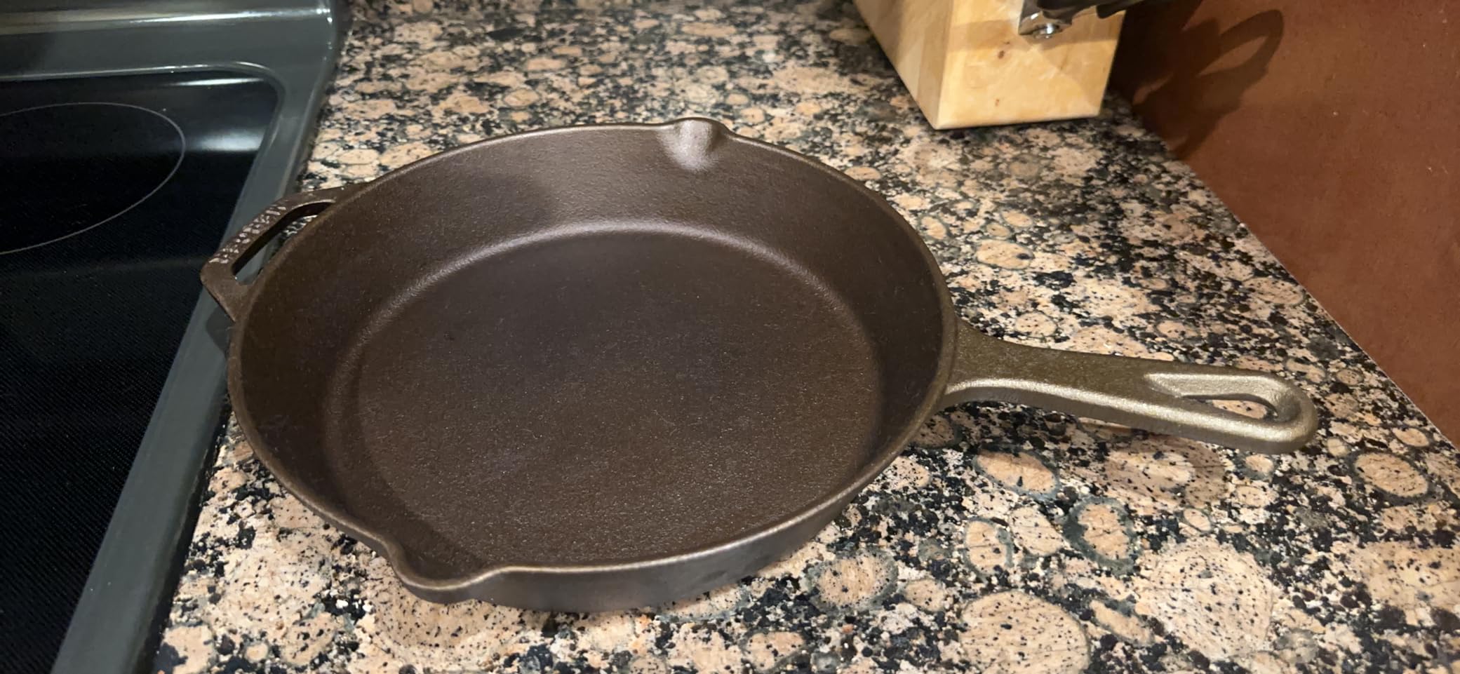 Mercer Culinary Pre-Seasoned Cast Iron Skillet, 12-Inch customer photo 1