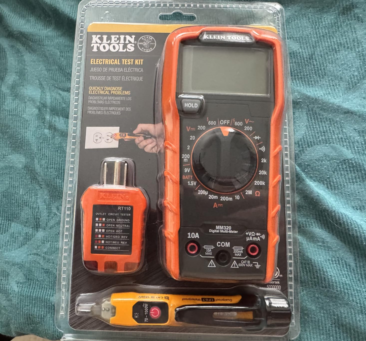 Klein Tools 69149P Electrical Test Kit with Digital Multimeter, Non-Contact Voltage Tester and Electrical Outlet Tester, Leads and Batteries customer photo 1