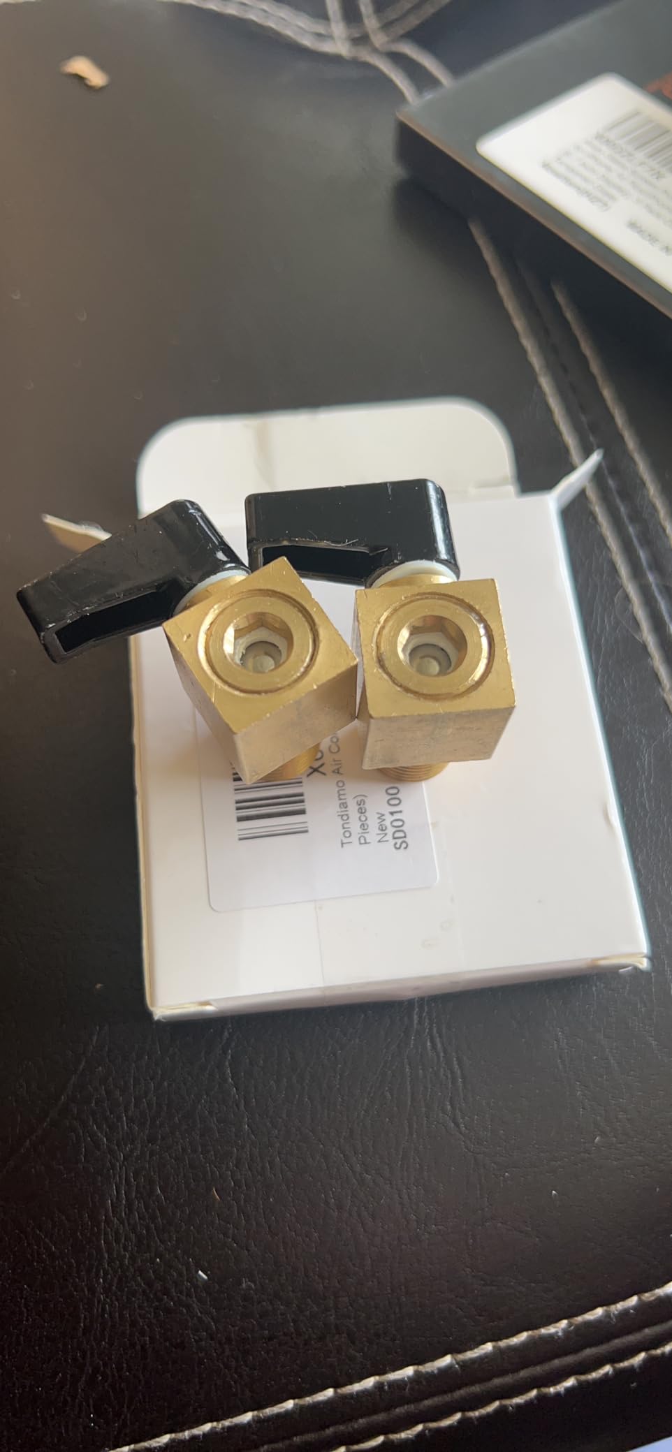 Tondiamo Air Compressor Valve, Mini Metal Ball Type Air Tank Drain Valve Brass, 1/4 Inch NPT Male x NPT Female for Air Compressor Part(2 Pieces) customer photo 1
