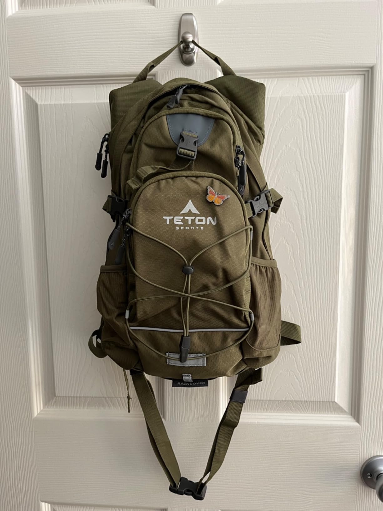 Teton Oasis/Trailrunner Hydration Backpack – Lightweight Water Pack with 2L/3L Bladder for Hiking, Running, Cycling, Biking 18L/22L Sizes – Sewn-in Rain Cover – Fits Men and Women customer photo 2