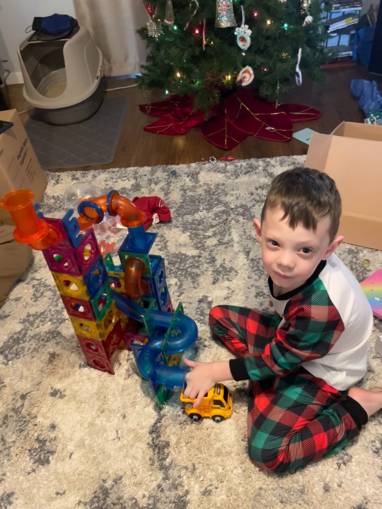 MAGBLOCK 176PCS Magnetic Tiles Marble Run Set Building Blocks for Ages 8+ customer photo 2