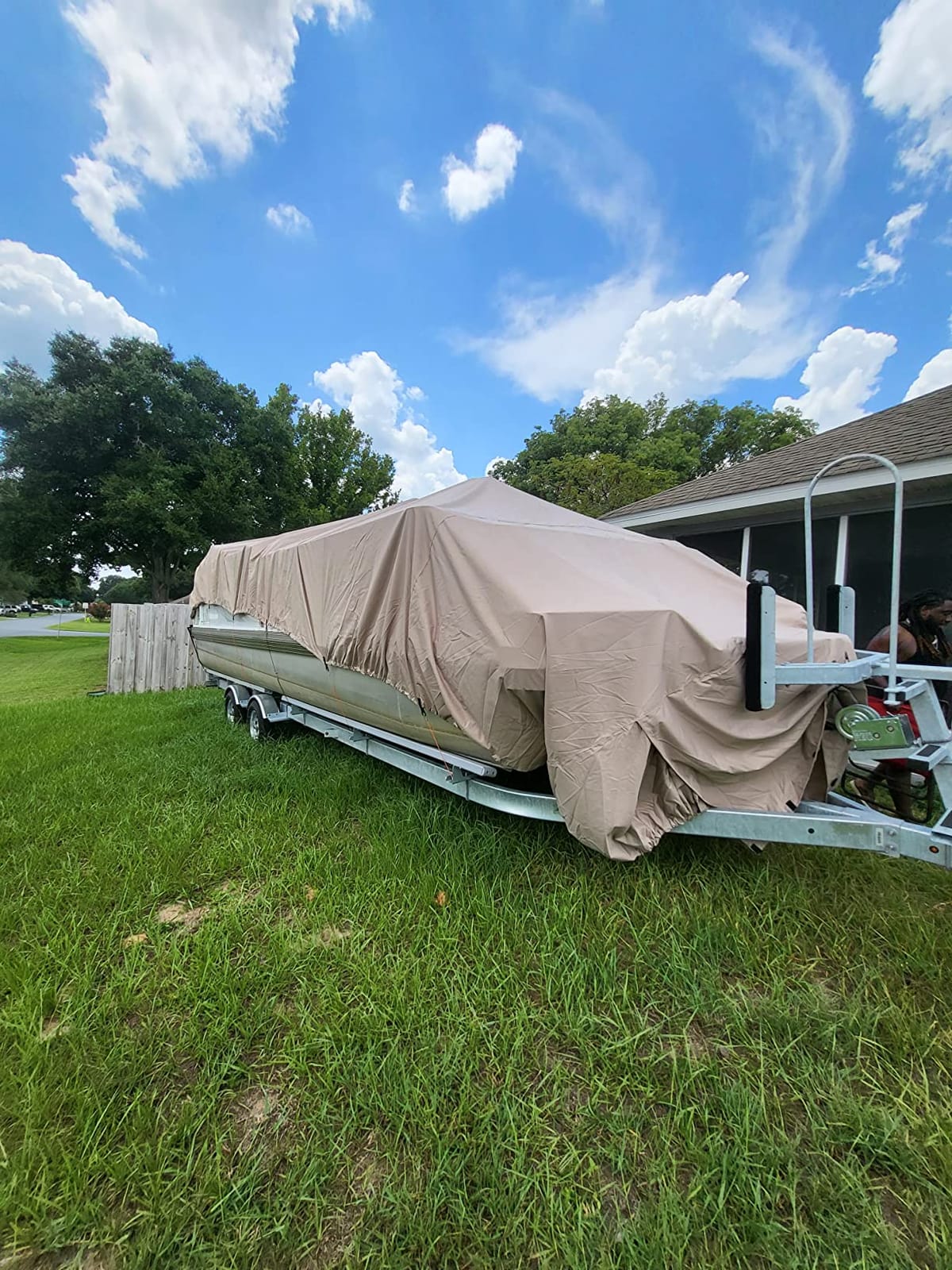 GEARFLAG Trailerable Pontoon Boat Cover 600D Heavy Duty Waterproof Marine Grade UV Resistant fits Pontoon Boat Reinforced Side Tide-Down Straps (17'-20' Long, 600D, Beam Width to 105