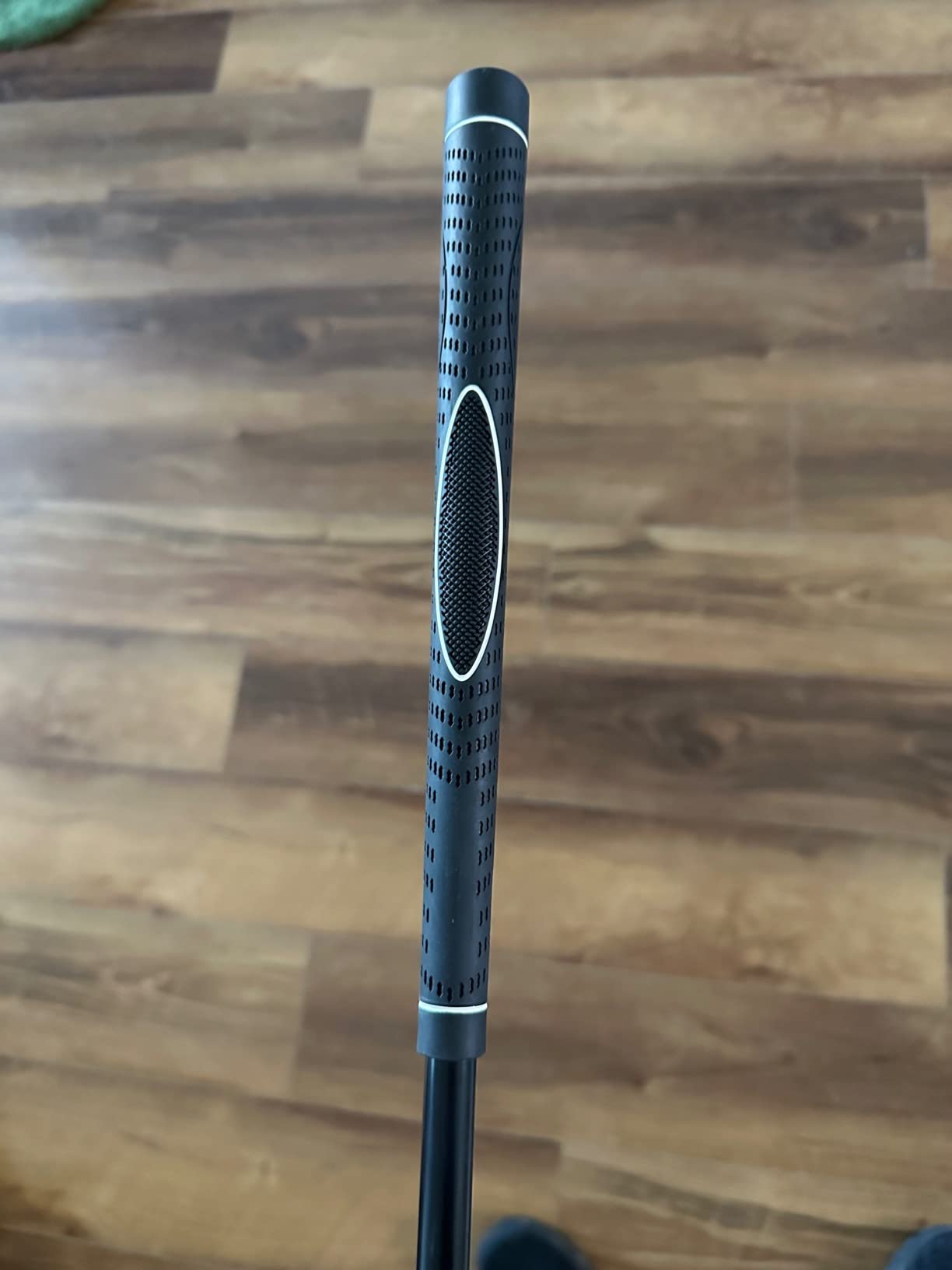 Amazon Basics Golf Swing Trainer Aid and Warm-Up Practice Stick for Grip, Balance, Distance and Power Training customer photo 1