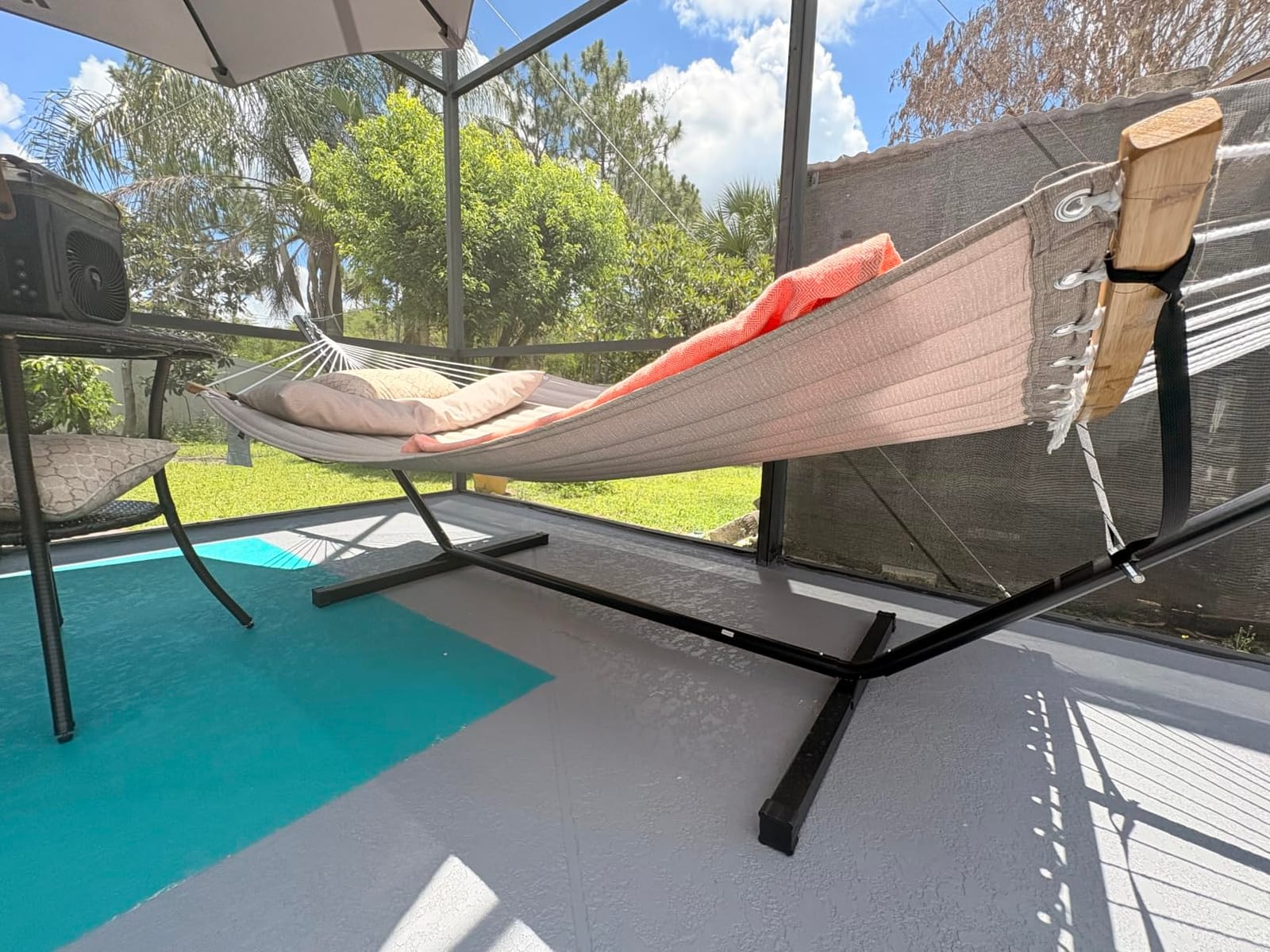 SUNCREAT Double Portable Hammock with Stand, 2 Person Hammock with Curved Spreader Bar, Balance Ropes Included, Dark Gray customer photo 2