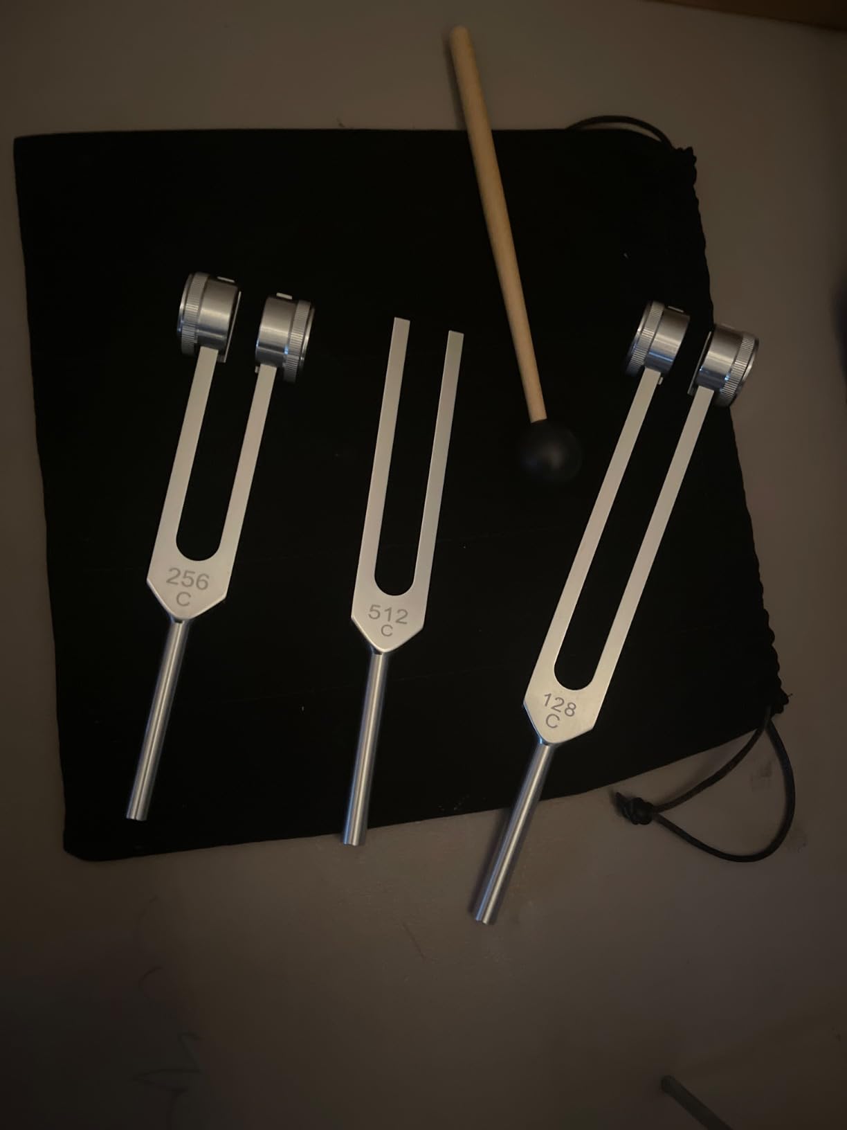 Tuning Forks for Healing Set (128Hz, 256Hz, 512Hz), Weighted Tuning Fork for Sound Therapy/Meditation/Yoga and Chakra with Mallet, Storage Pouch & Instruction Manual (Silvery) customer photo 2