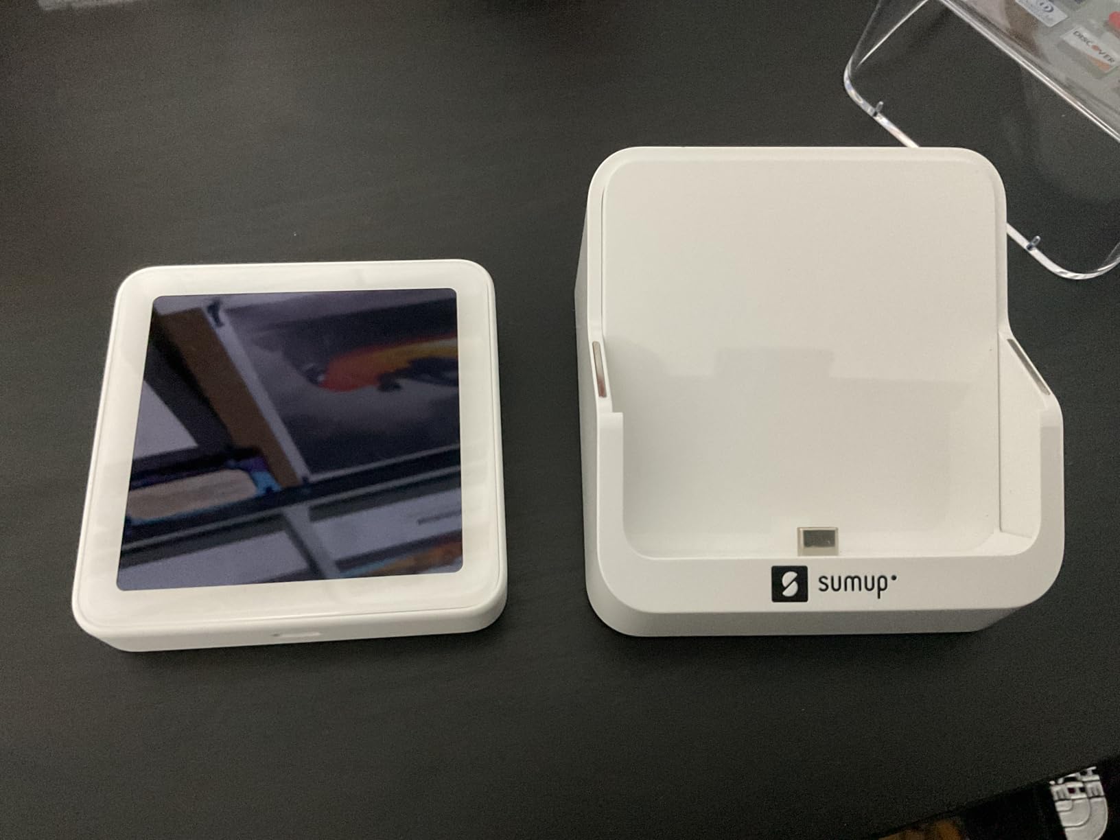 SumUp Solo Credit Card Payment Card Reader with Charging Station. Full Touch-Screen Interface with Free SIM Card and Mobile Data (SumUp Solo) customer photo 1
