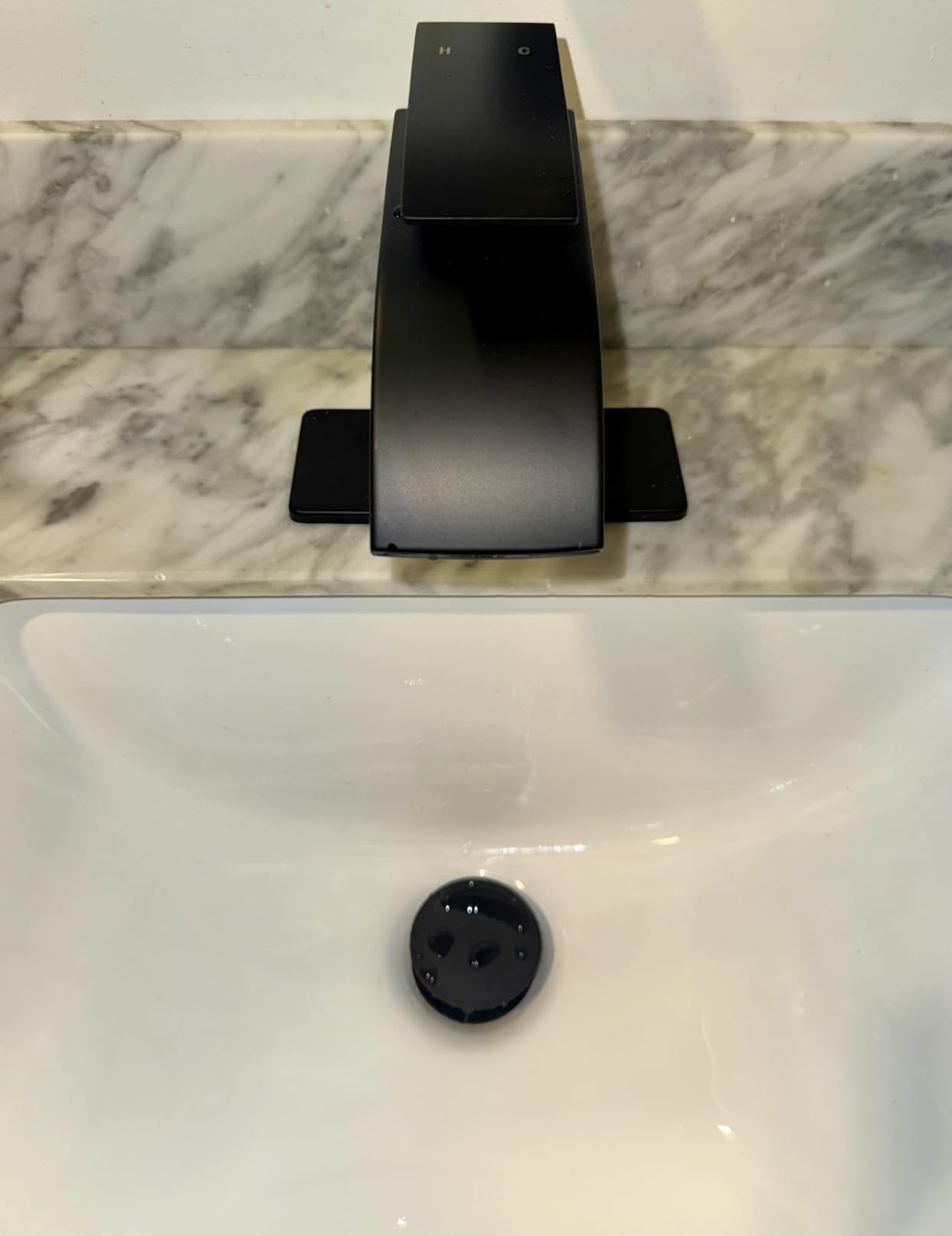 Fransiton Waterfall Single Handle Bathroom Sink Faucet Black customer photo 1